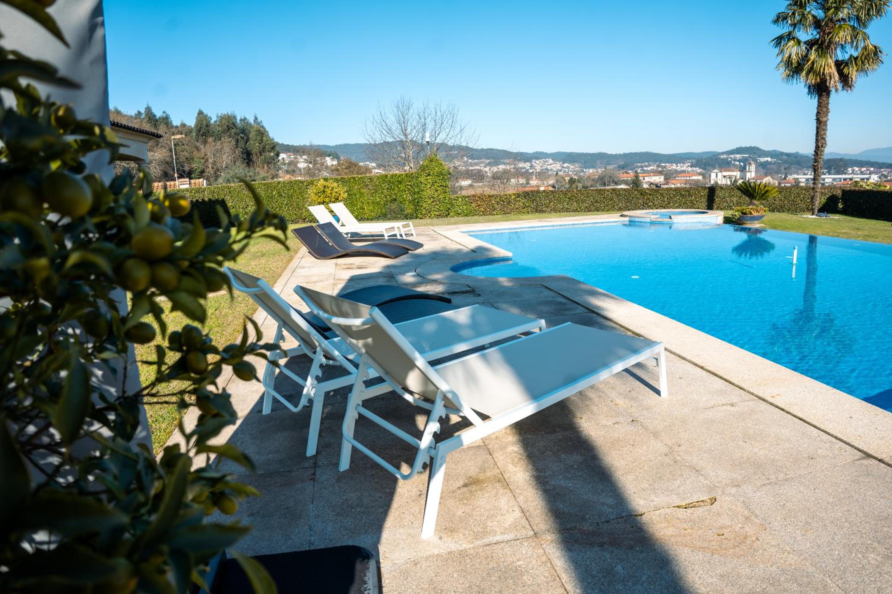 Casa Tranquilidade - Casa moderna com piscina
