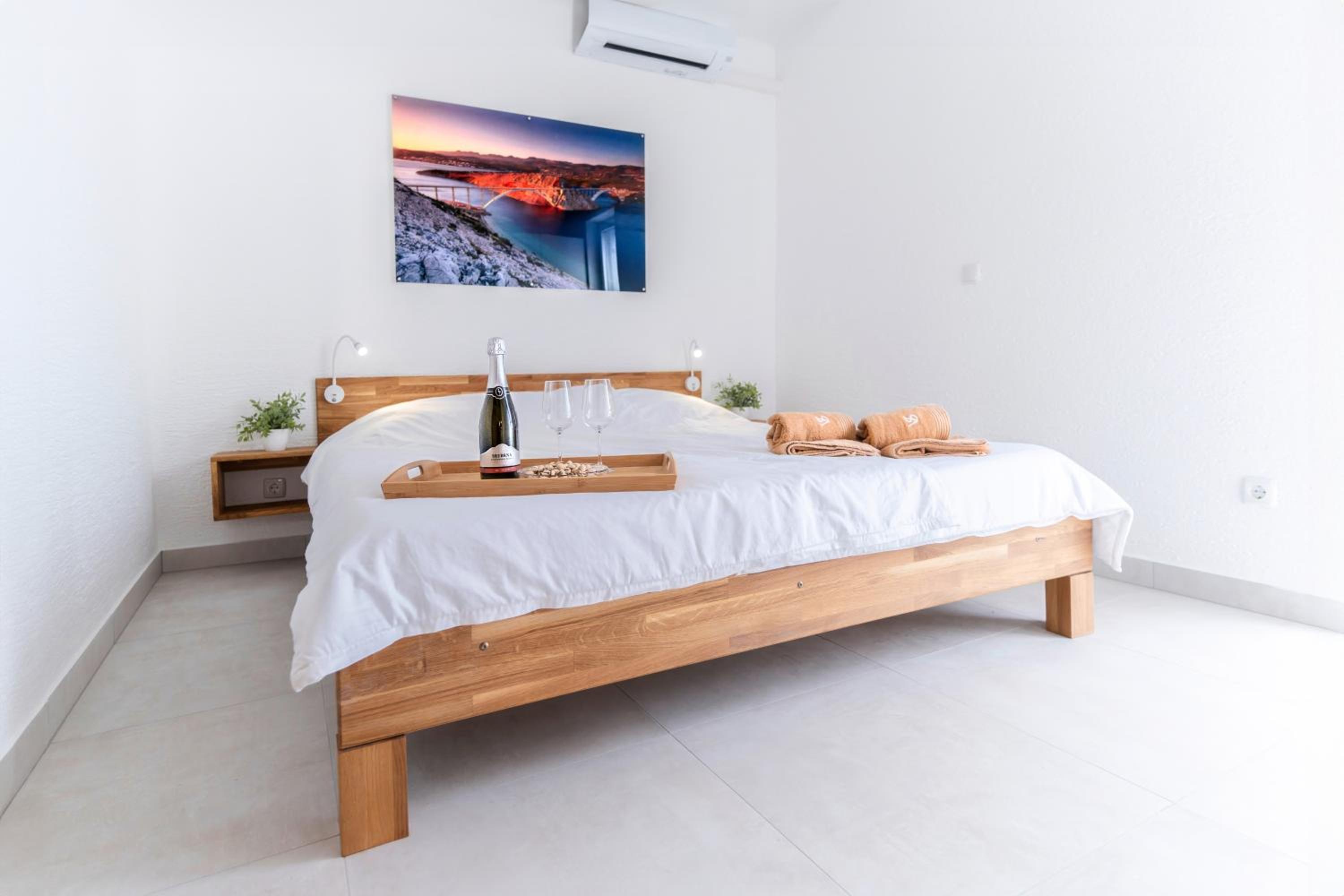 Boutique VILA SABRINA Selce - Exclusive Apartments with free parking view 3