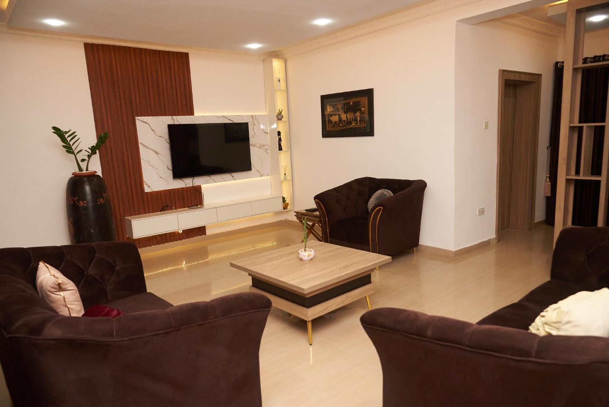1118 Serenity Residence view 3