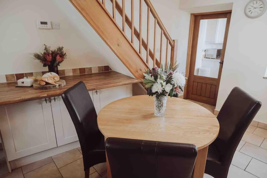 Mabels Cottage, Longnor view 5