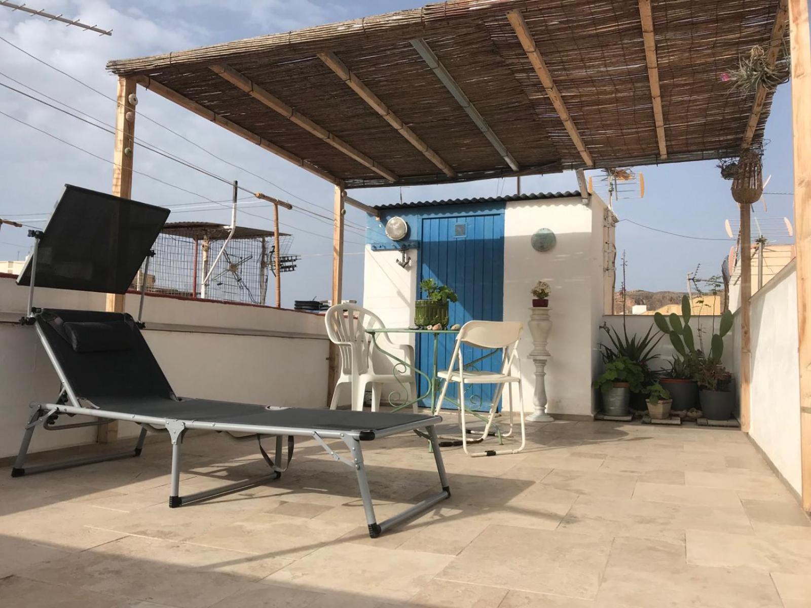 Casita entera la paloma bonita mirador vista a 360 grados - hasta 5 personas en el casco antiguo la médina centro almeria bajo alcazaba terraza buena vista