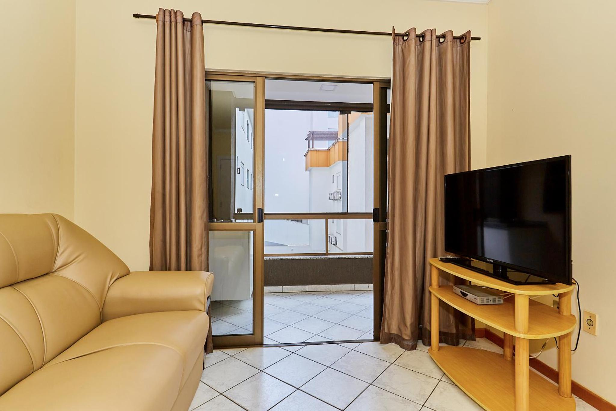 945 - Apartamento Ed Estrela do Mar II - Centro Bombinhas - Garagem para 1 Carro