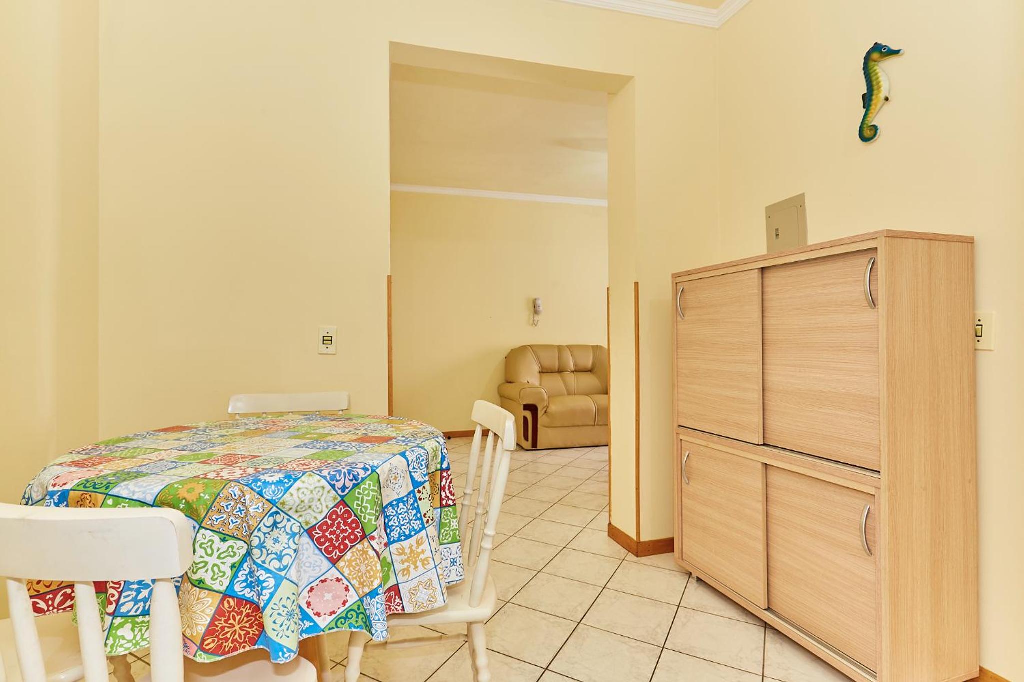 945 - Apartamento Ed Estrela do Mar II - Centro Bombinhas - Garagem para 1 Carro