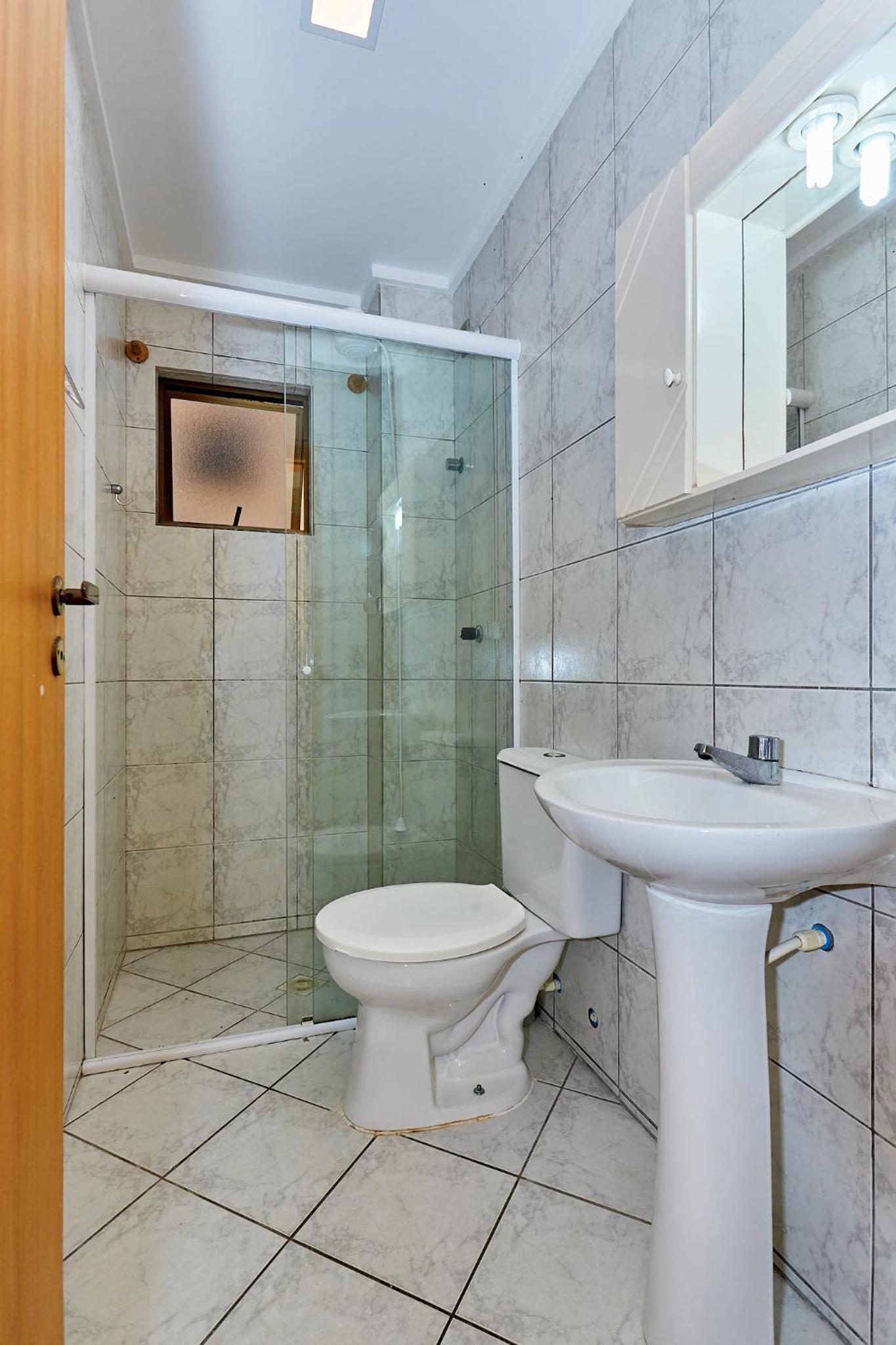 945 - Apartamento Ed Estrela do Mar II - Centro Bombinhas - Garagem para 1 Carro