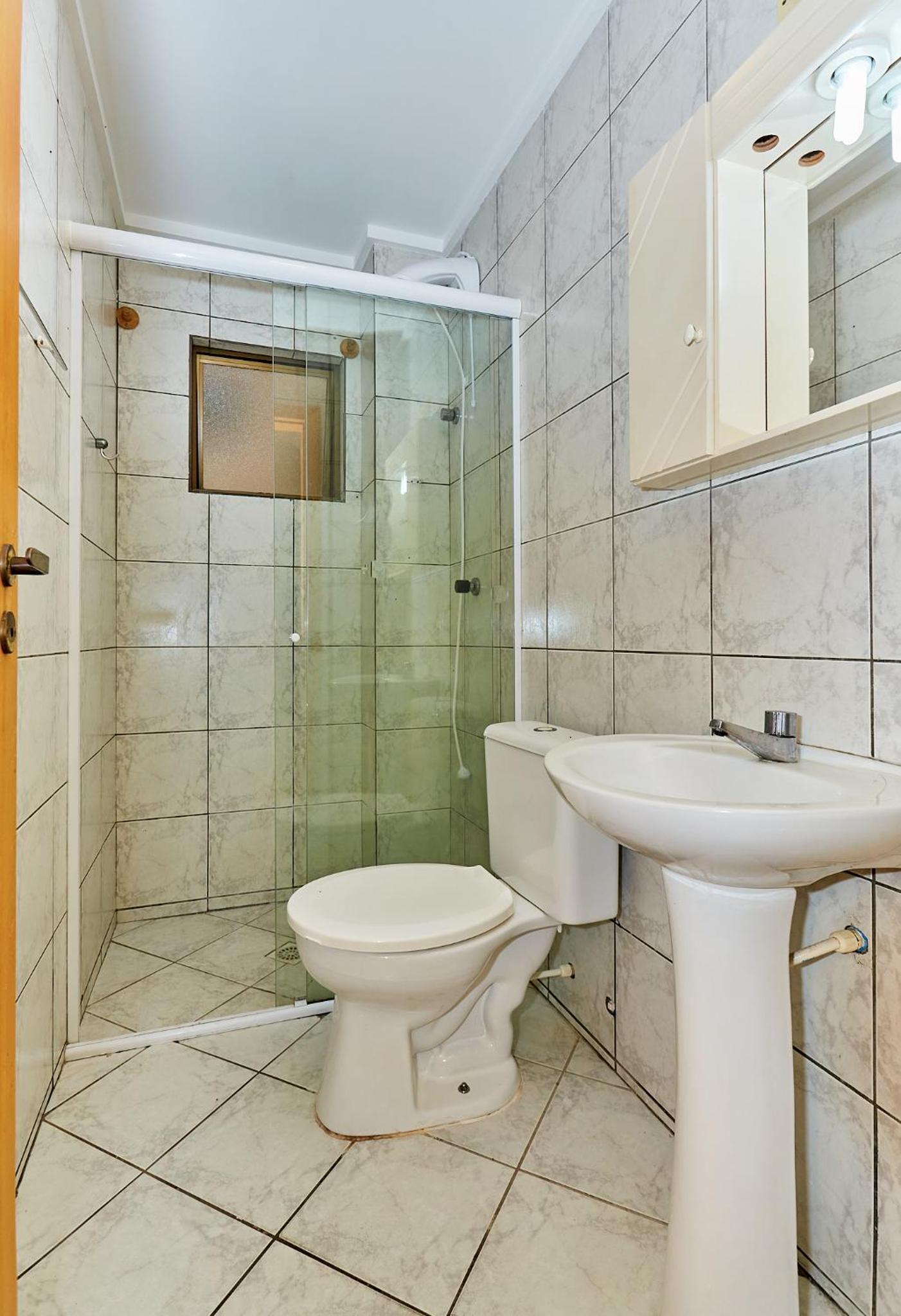 945 - Apartamento Ed Estrela do Mar II - Centro Bombinhas - Garagem para 1 Carro