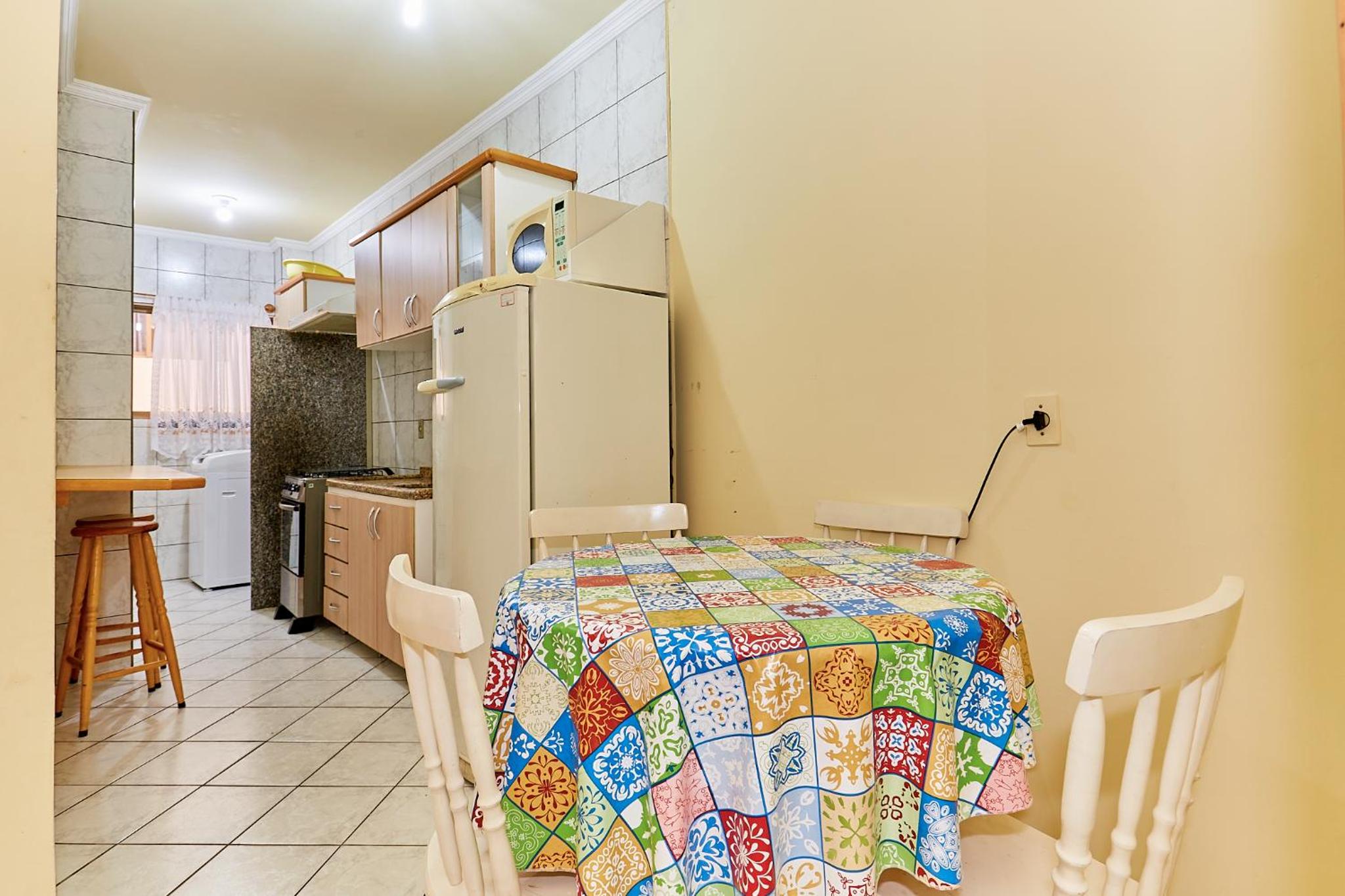 945 - Apartamento Ed Estrela do Mar II - Centro Bombinhas - Garagem para 1 Carro