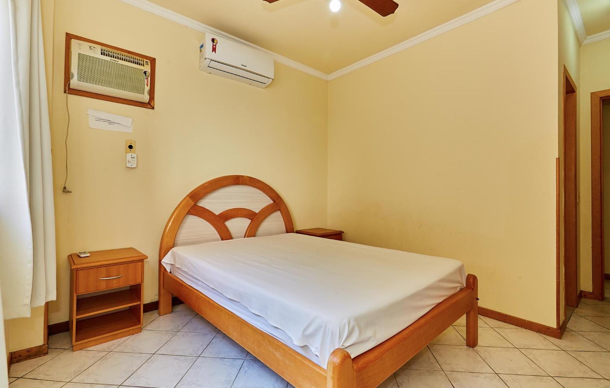 945 - Apartamento Ed Estrela do Mar II - Centro Bombinhas - Garagem para 1 Carro