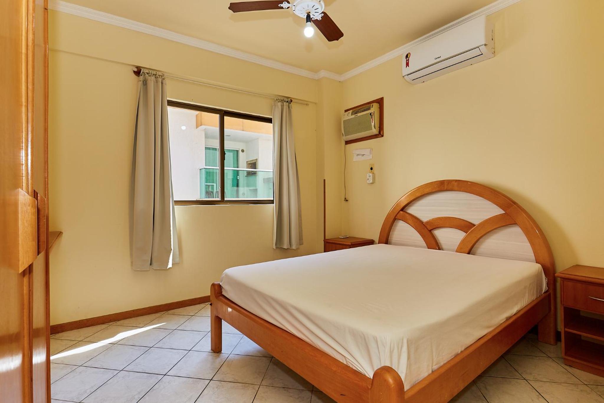945 - Apartamento Ed Estrela do Mar II - Centro Bombinhas - Garagem para 1 Carro