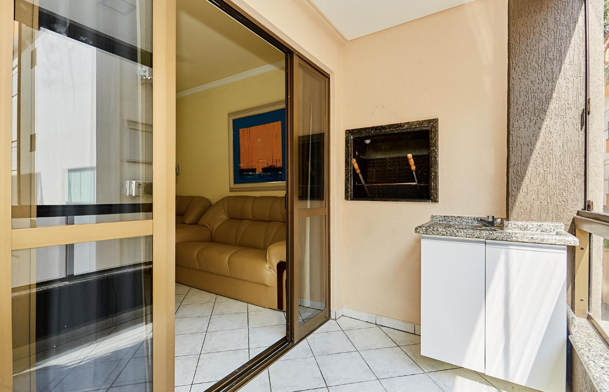945 - Apartamento Ed Estrela do Mar II - Centro Bombinhas - Garagem para 1 Carro