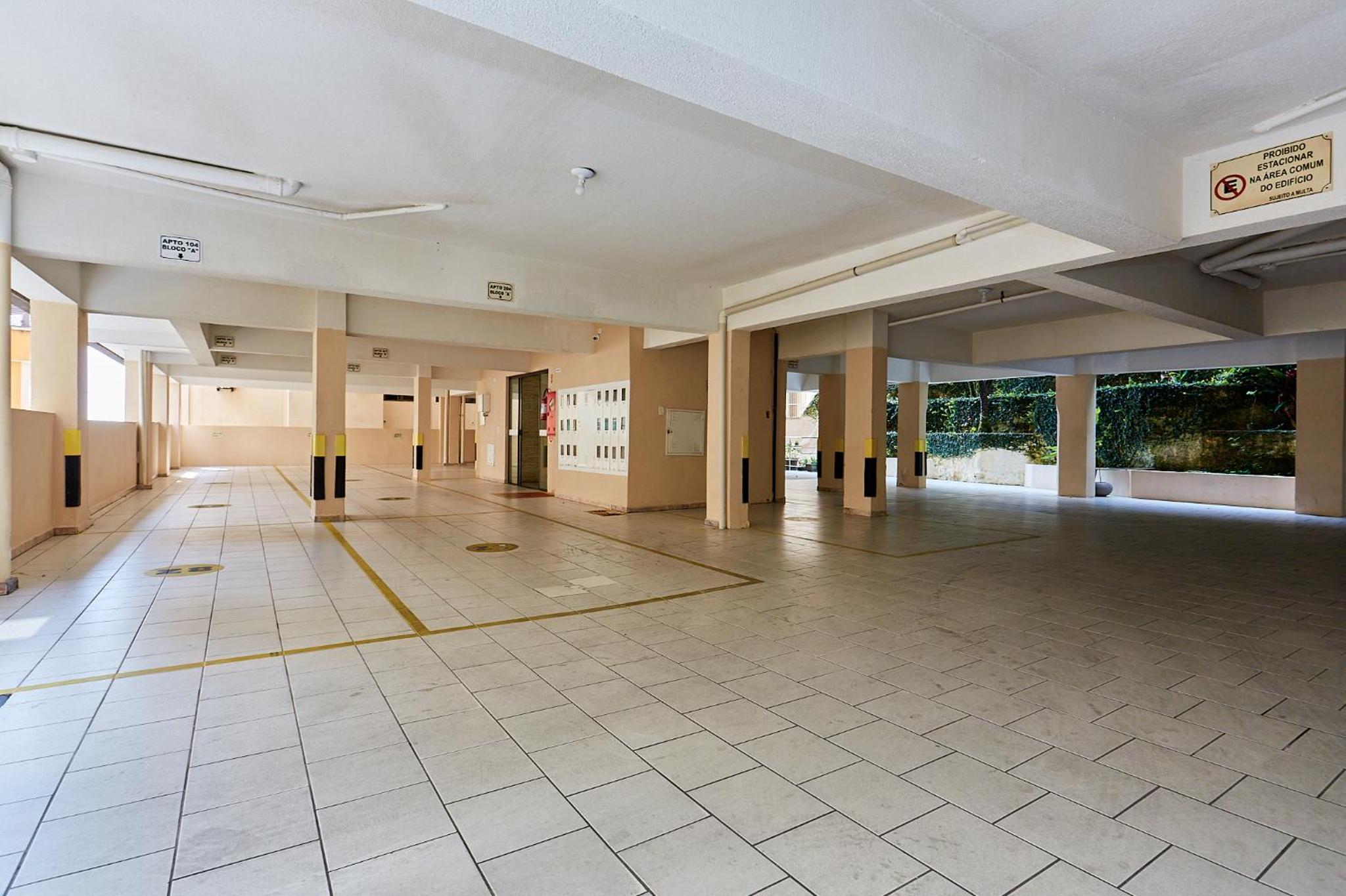 945 - Apartamento Ed Estrela do Mar II - Centro Bombinhas - Garagem para 1 Carro