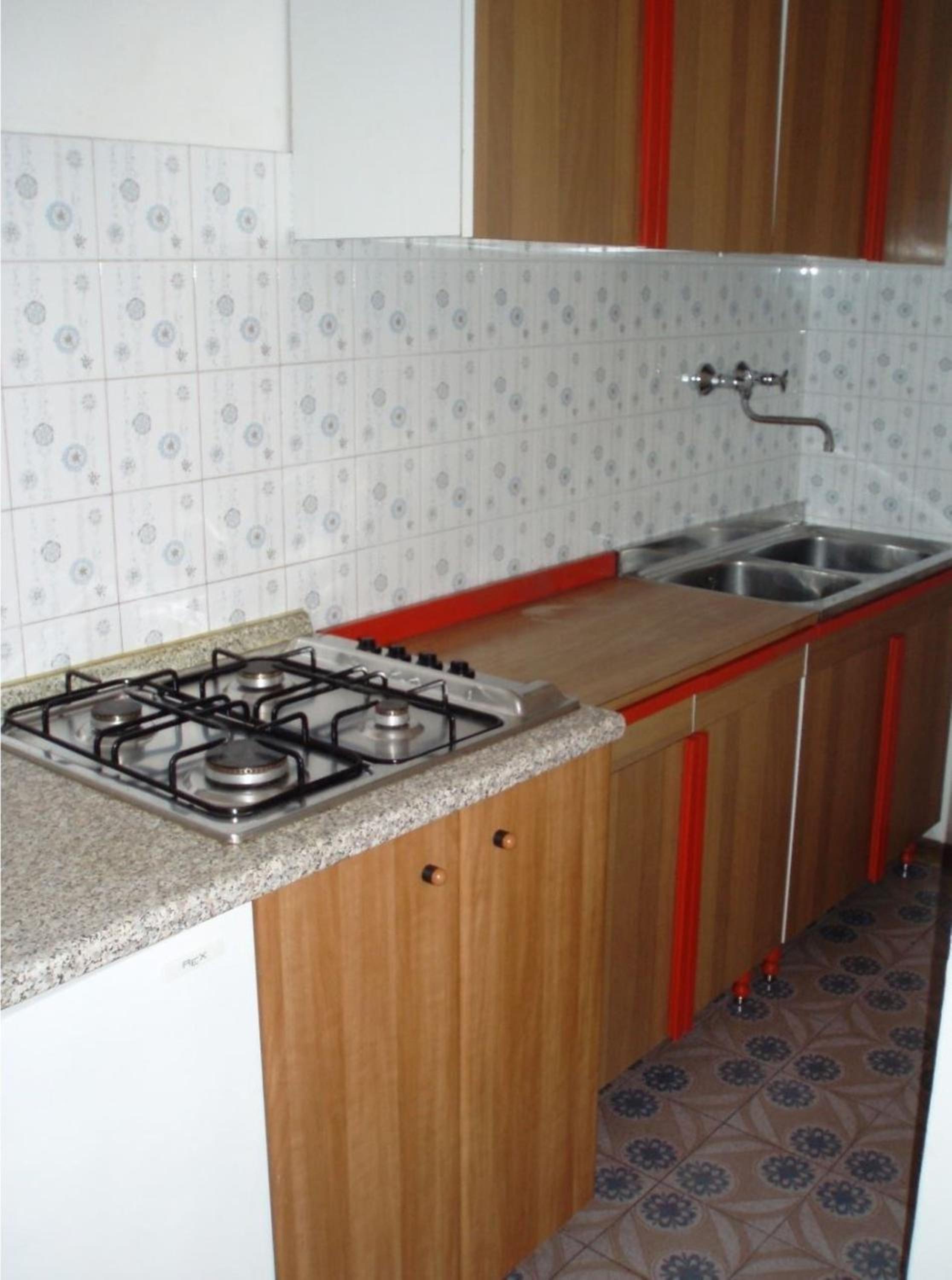 Flat in building with lift 250m from the sea view 3