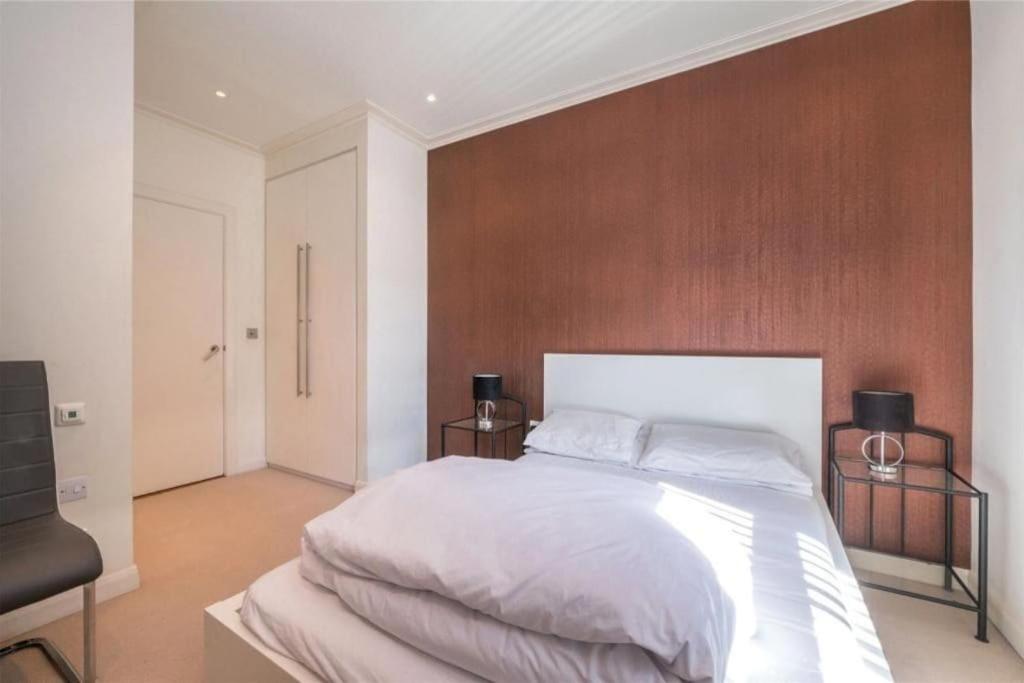 Luxury Penthouse 2 bedrooms flat in Canary Wharf