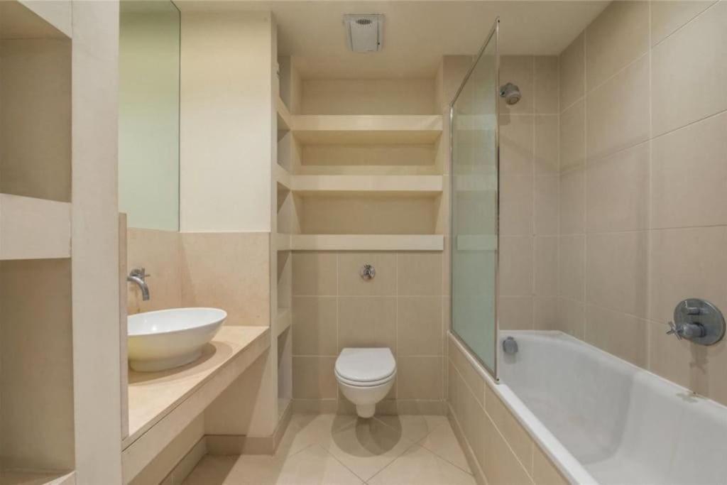 Luxury Penthouse 2 bedrooms flat in Canary Wharf