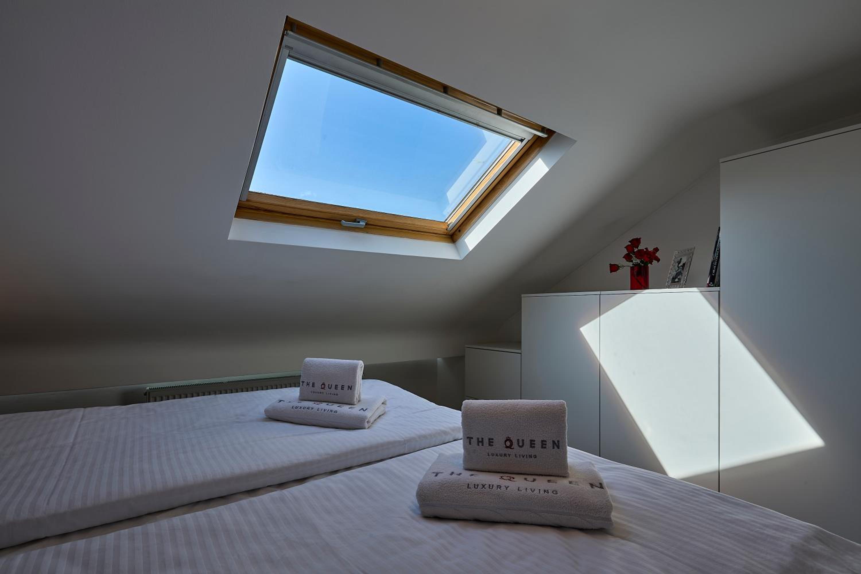 The Queen Luxury Apartments - Villa Carlotta
