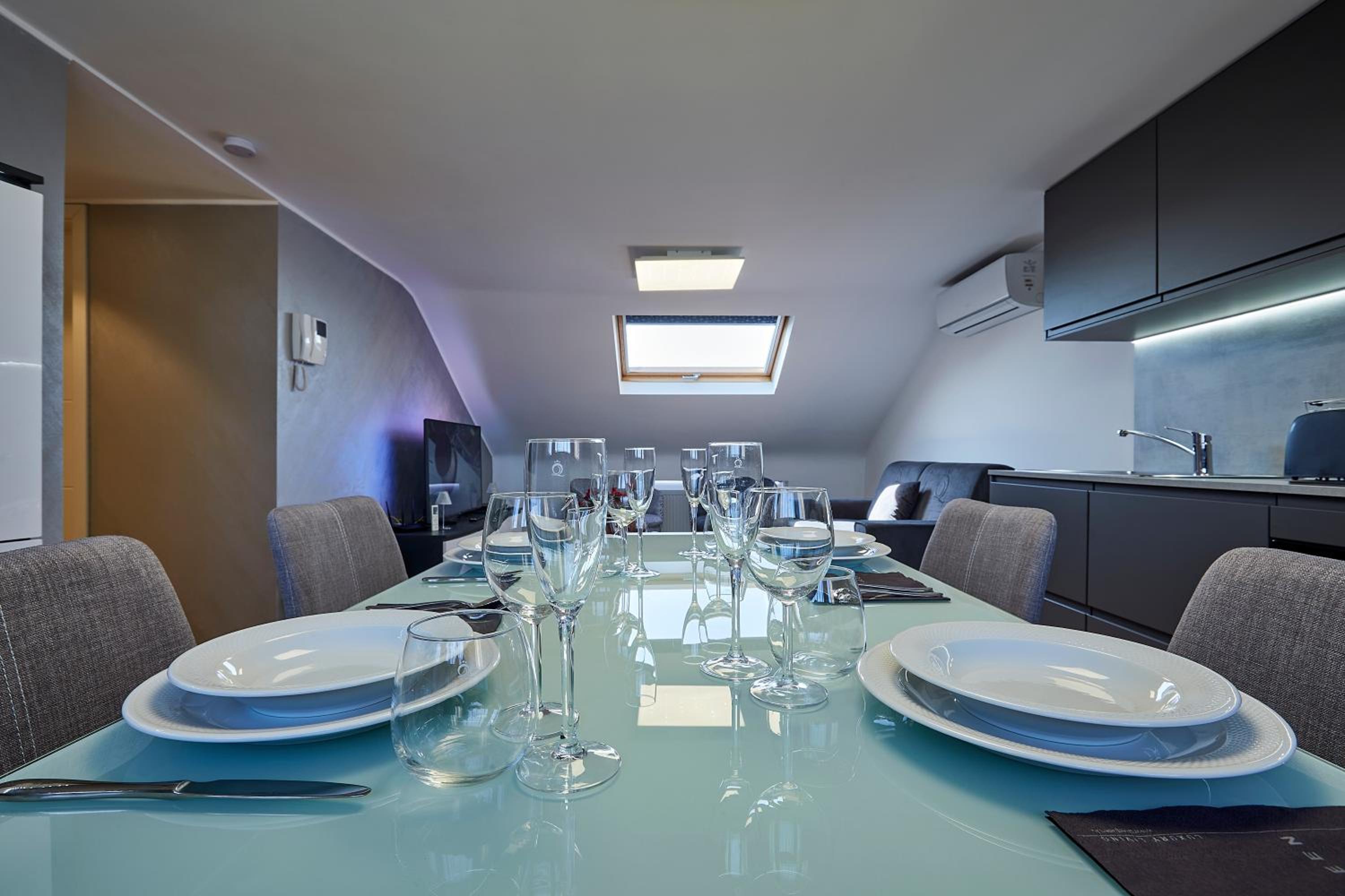 The Queen Luxury Apartments - Villa Carlotta