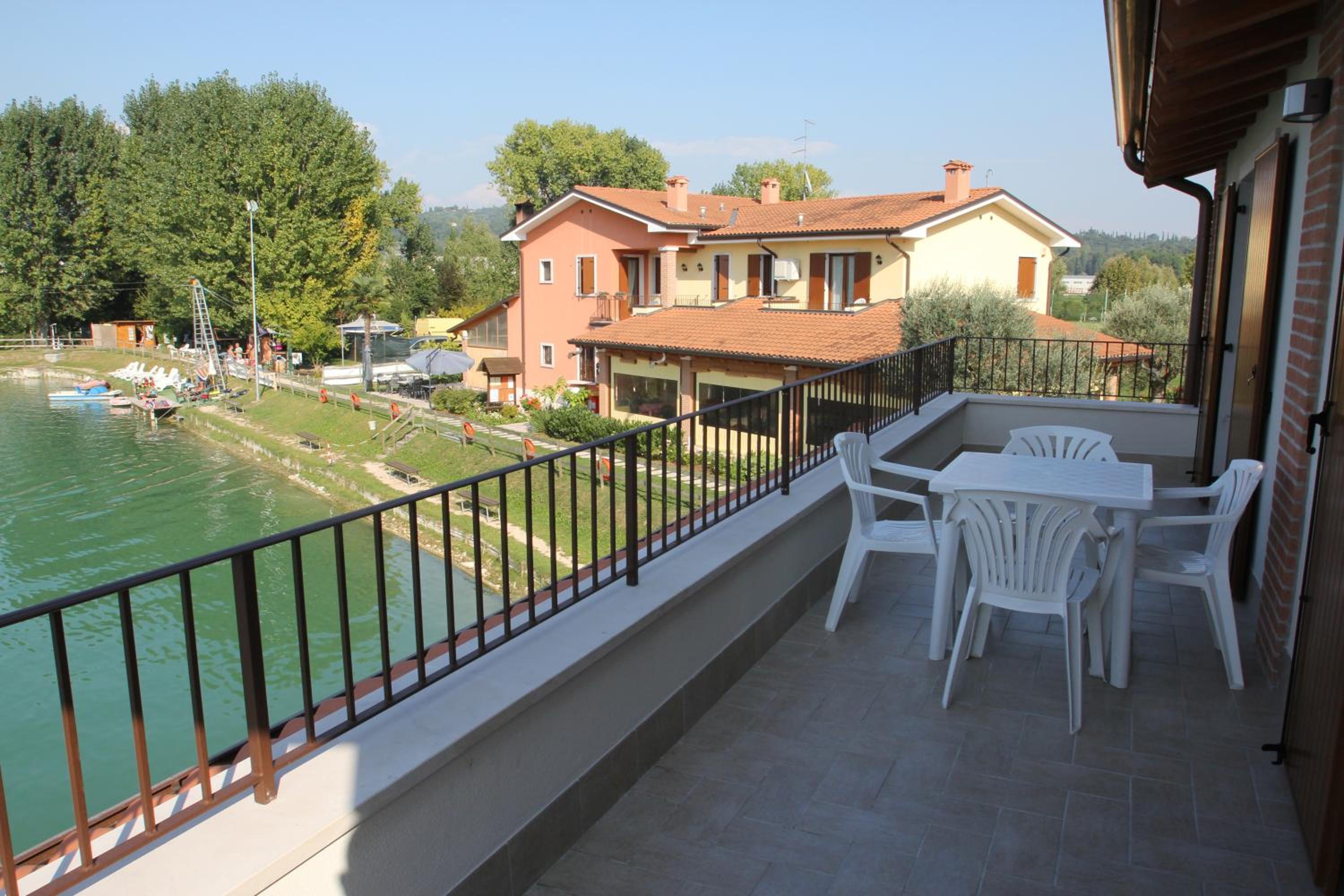 Laghetto ai Portici view 2