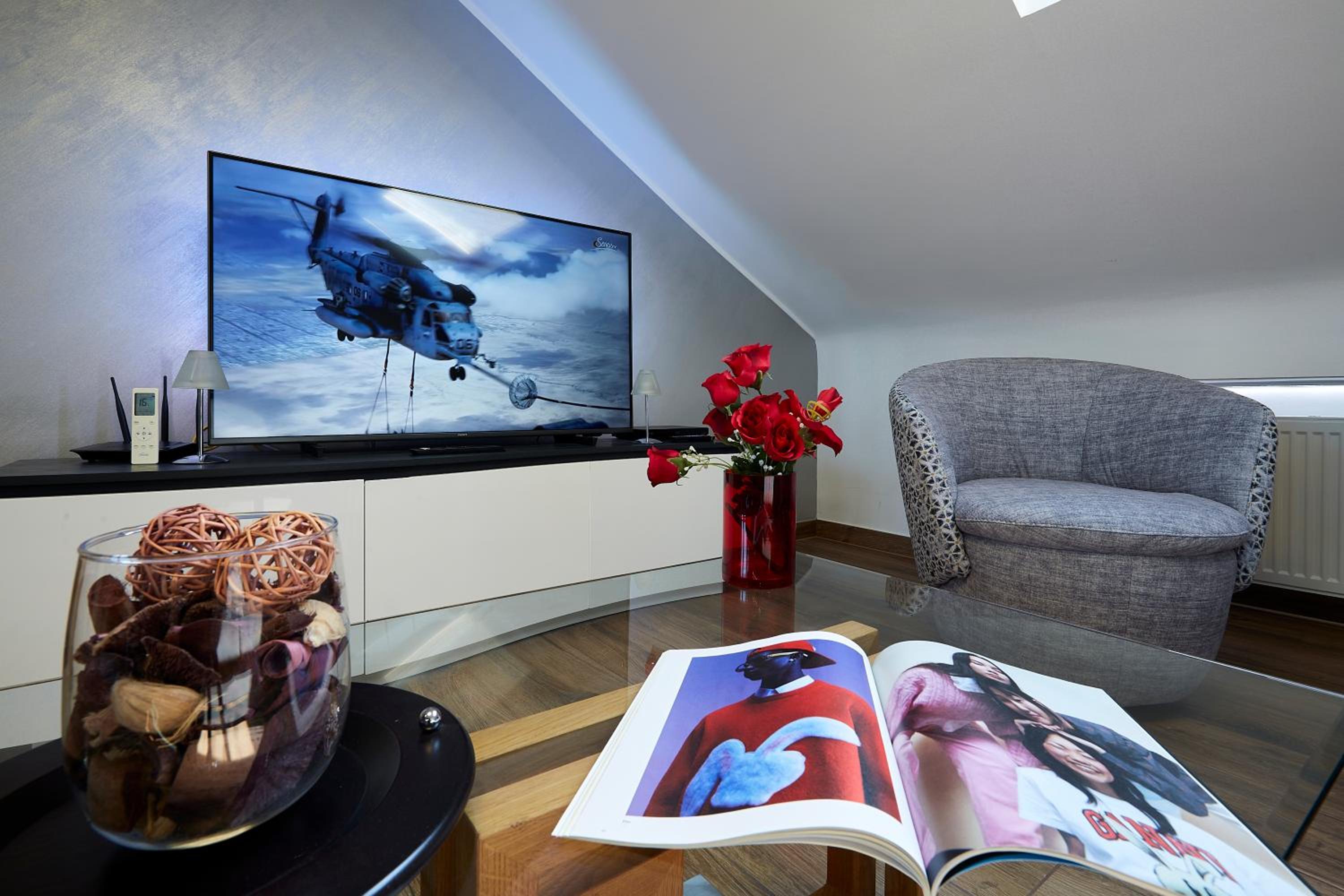 The Queen Luxury Apartments - Villa Carlotta