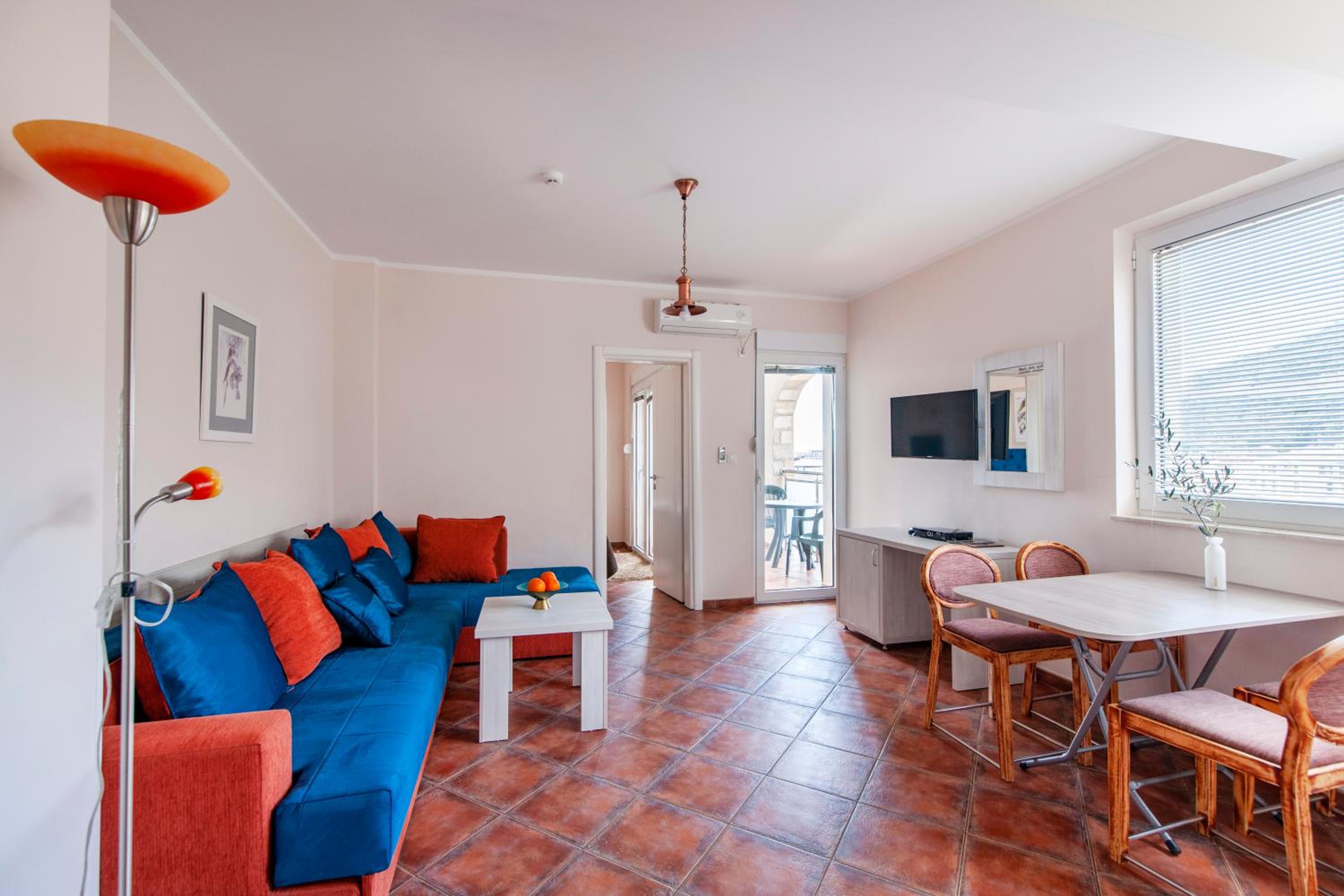 Mila & Aleksandr Apartments