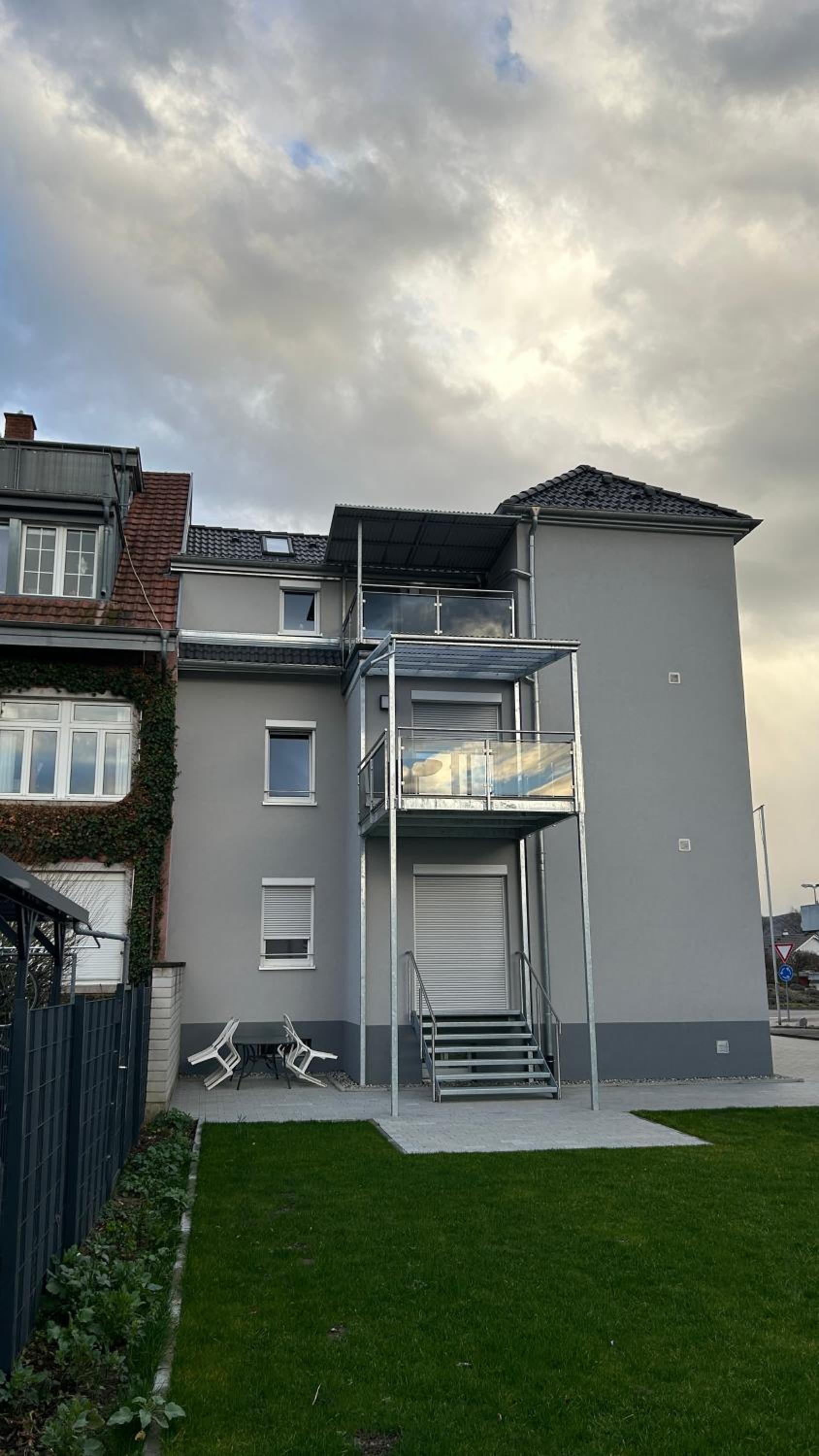 Neusaniertes 3Familienhaus am Bahnhof Wyhlen 7Min von Basel CH