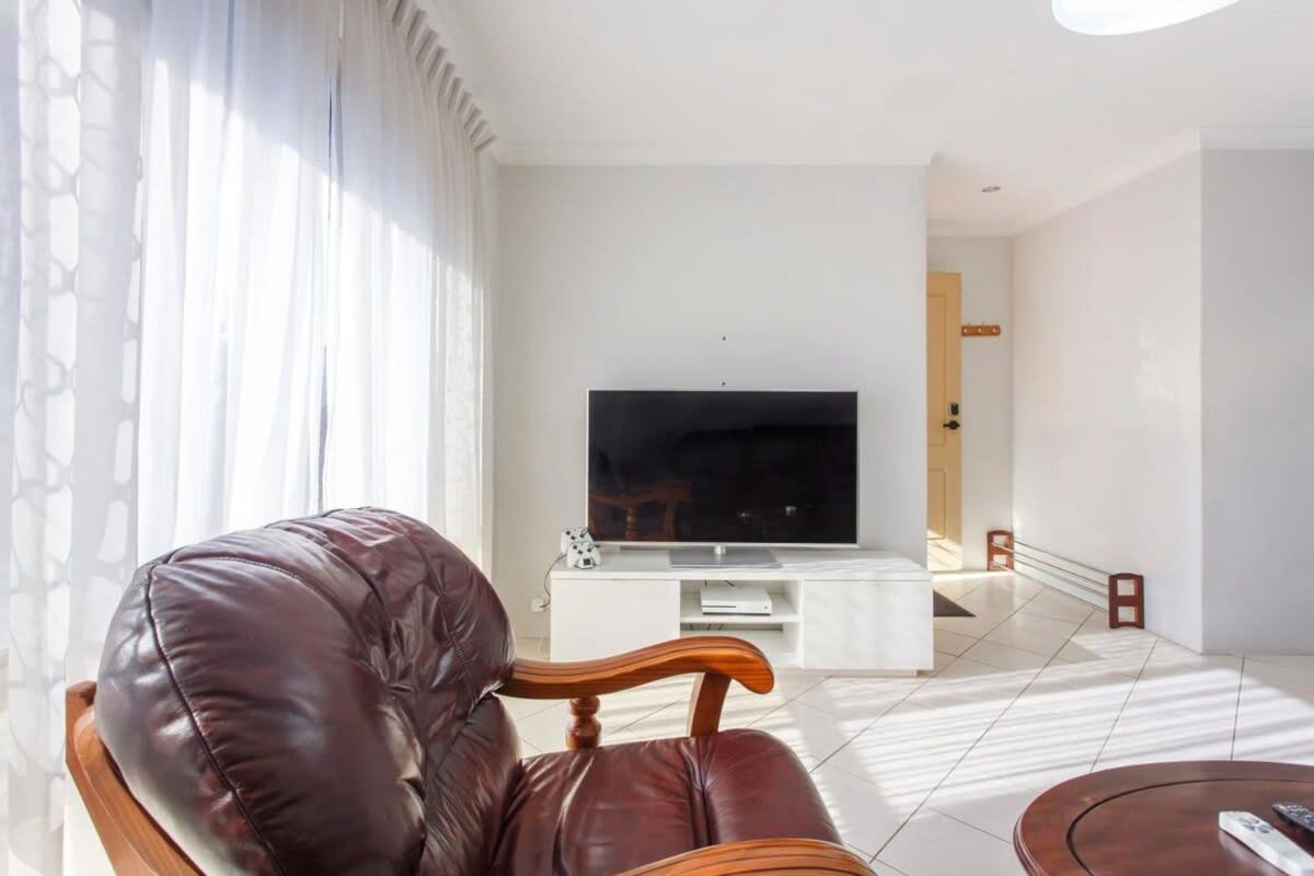 Private Room in St James