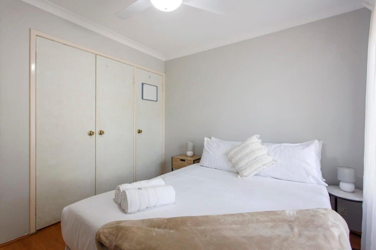 Private Room in St James