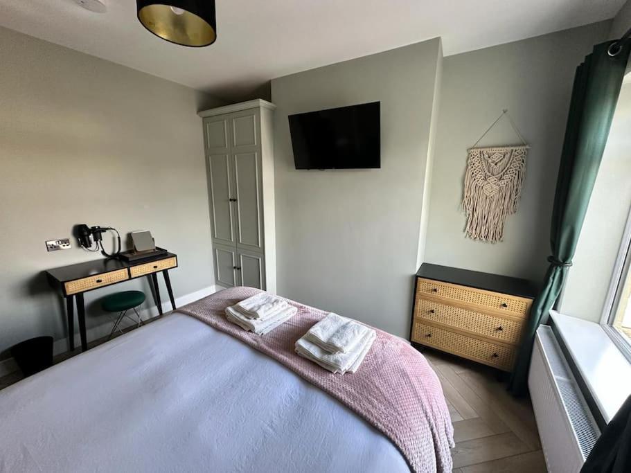 Bronte Cottage - Quirky, central, 2bed, seaside view 5