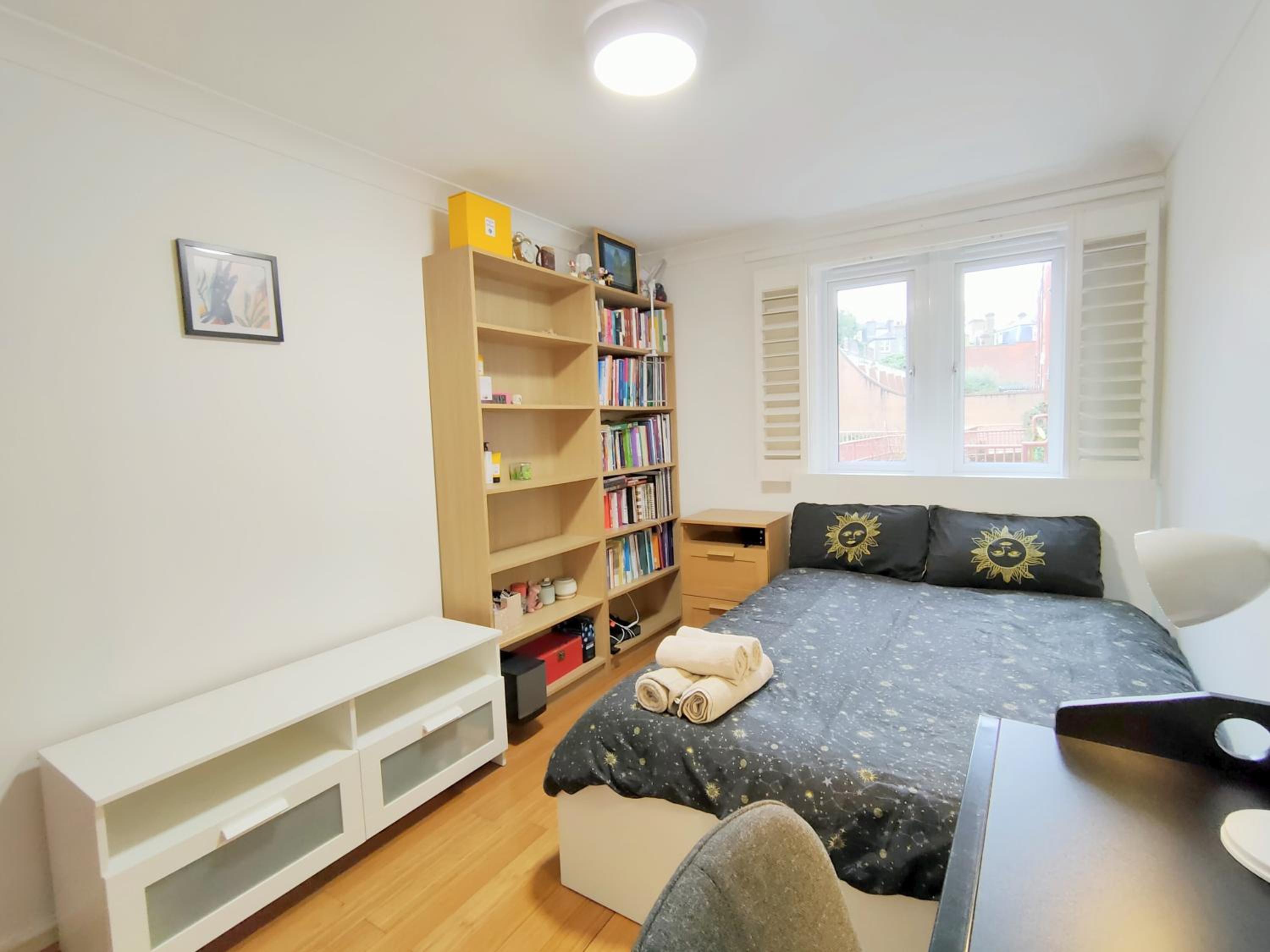 Spacious 3-Bed Cosy Flat in Westminster