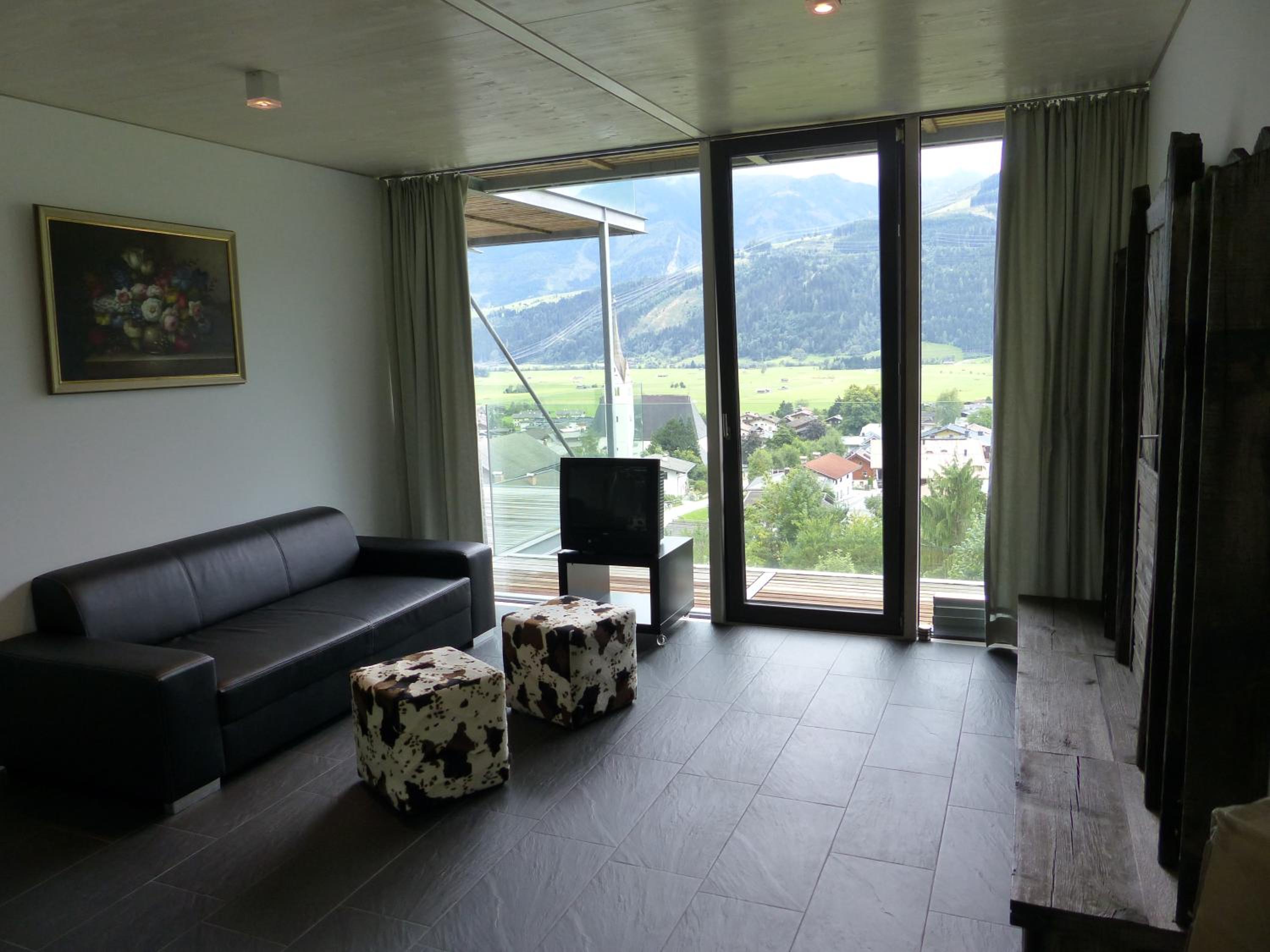 Glas House - Design Holiday Home
