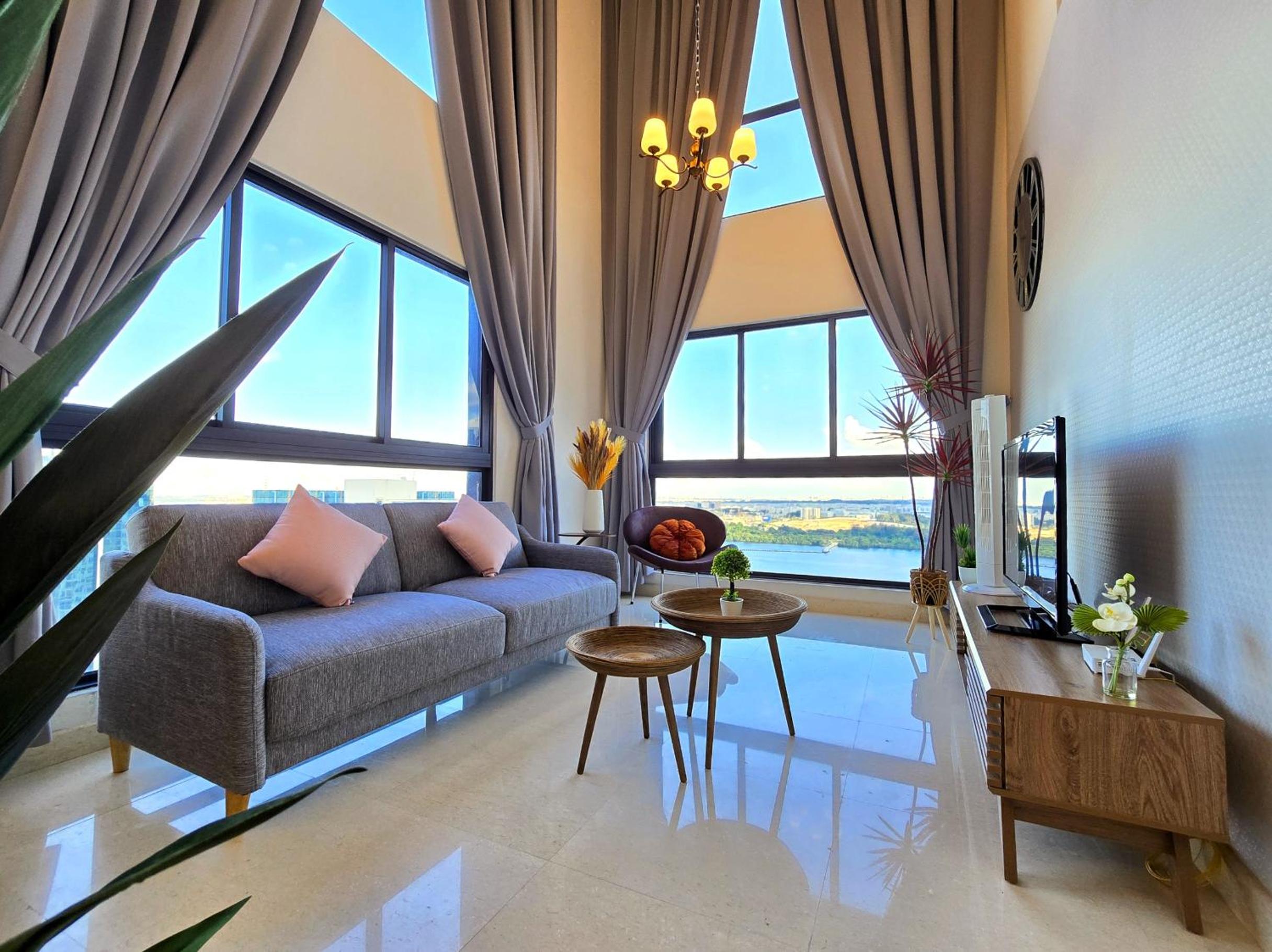 Loft Suite Seaview near JB CIQ 7pax
