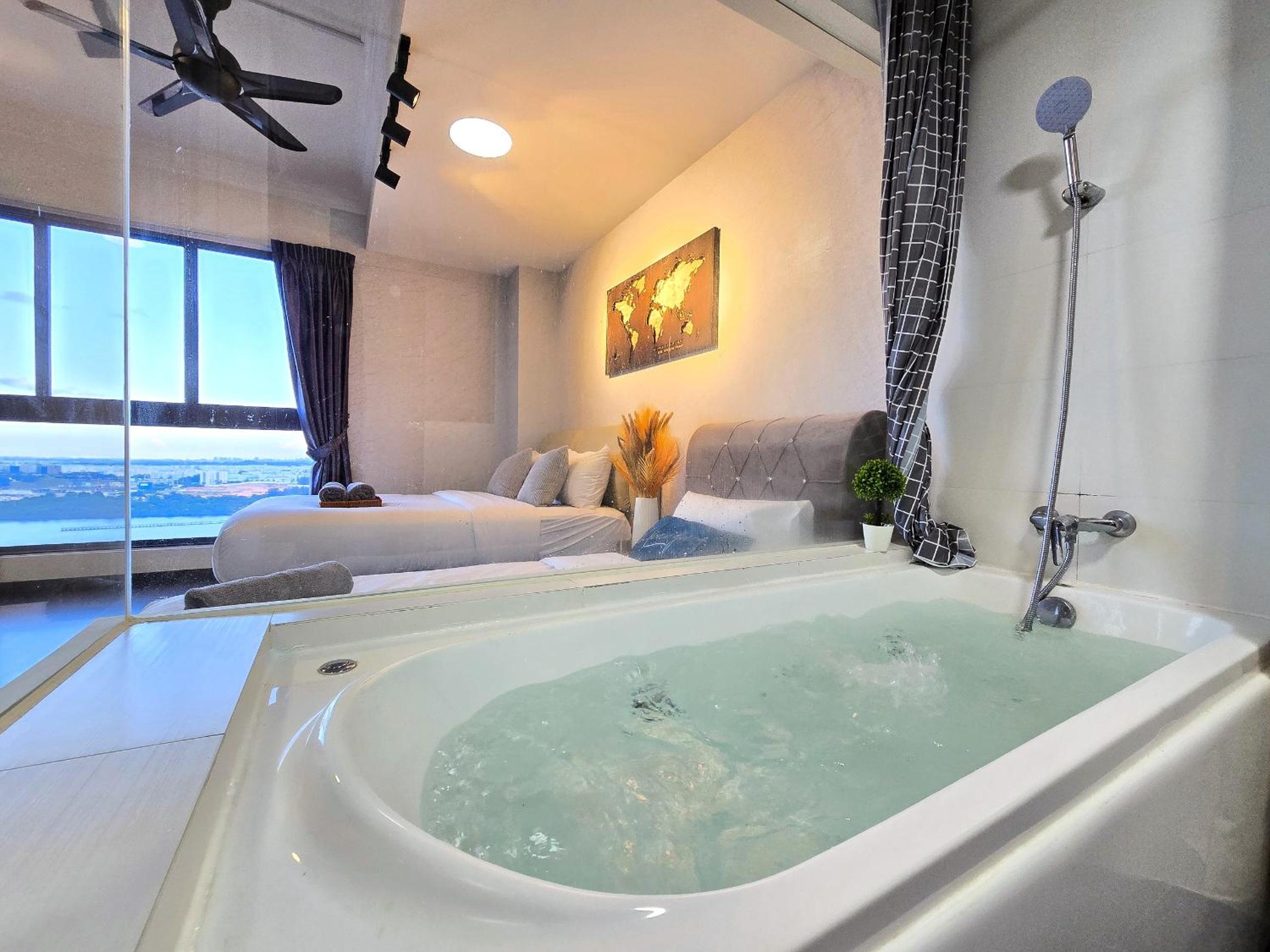 Loft Suite Seaview near JB CIQ 7pax