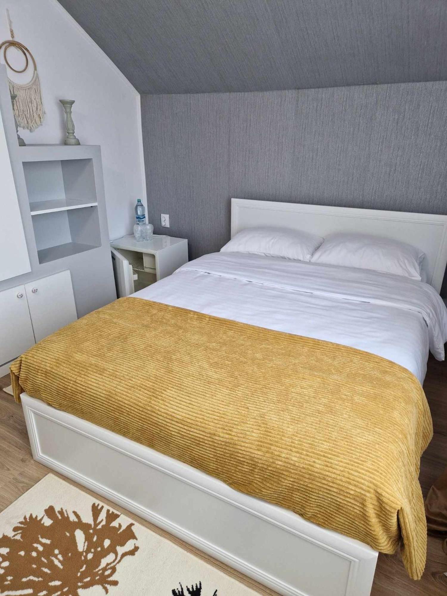 Gold Residence