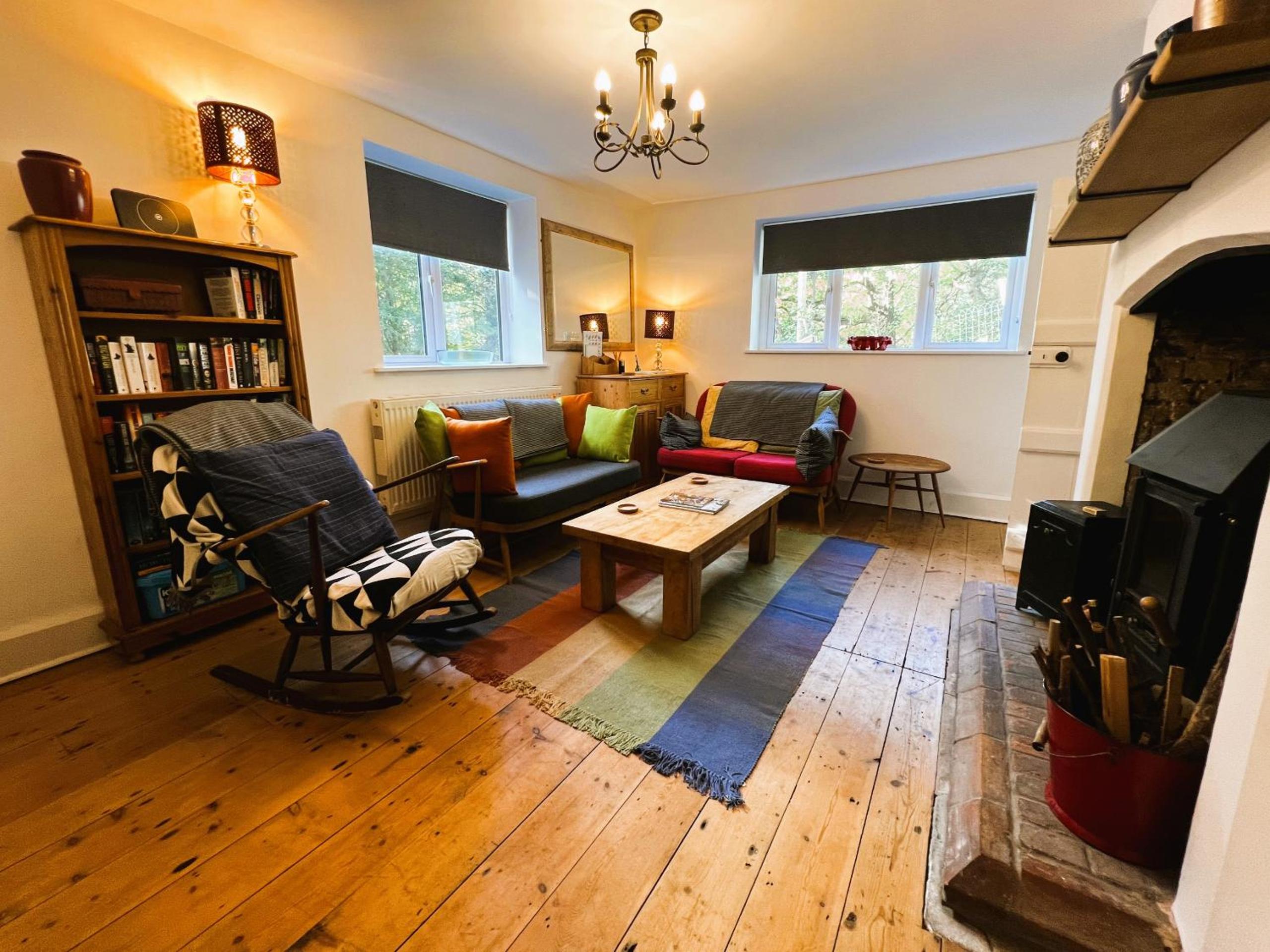 2 Apse Castle Cottages Charming 16th-Century Cottage in Shanklin - Dog-Friendly, Parking, Near Beach Sleeps 5 view 2