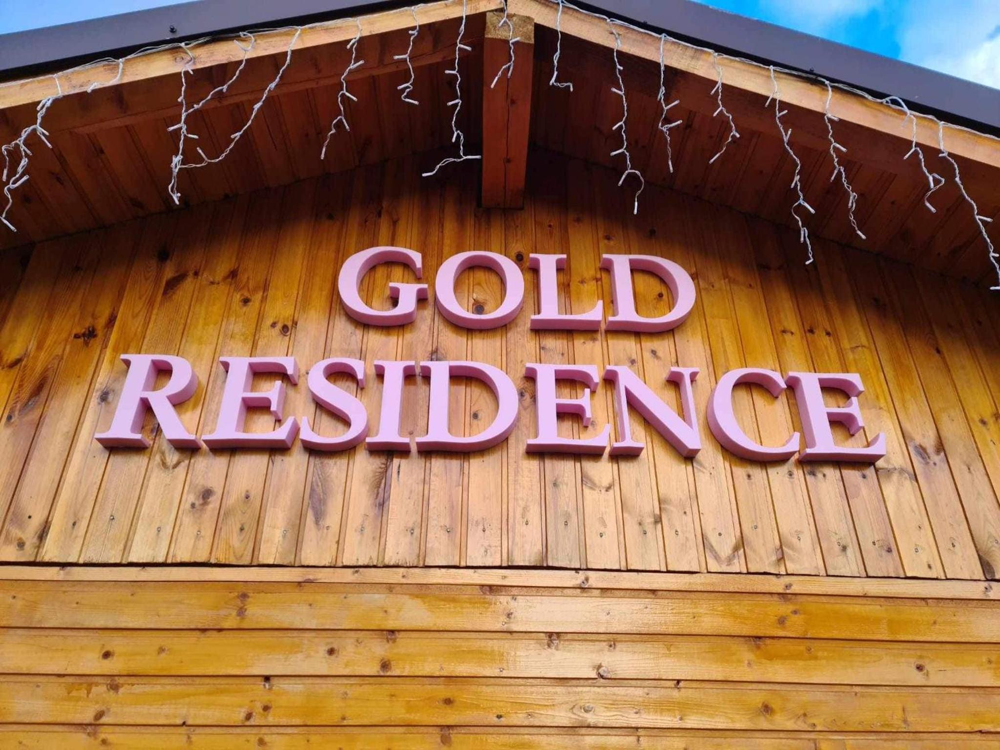 Gold Residence