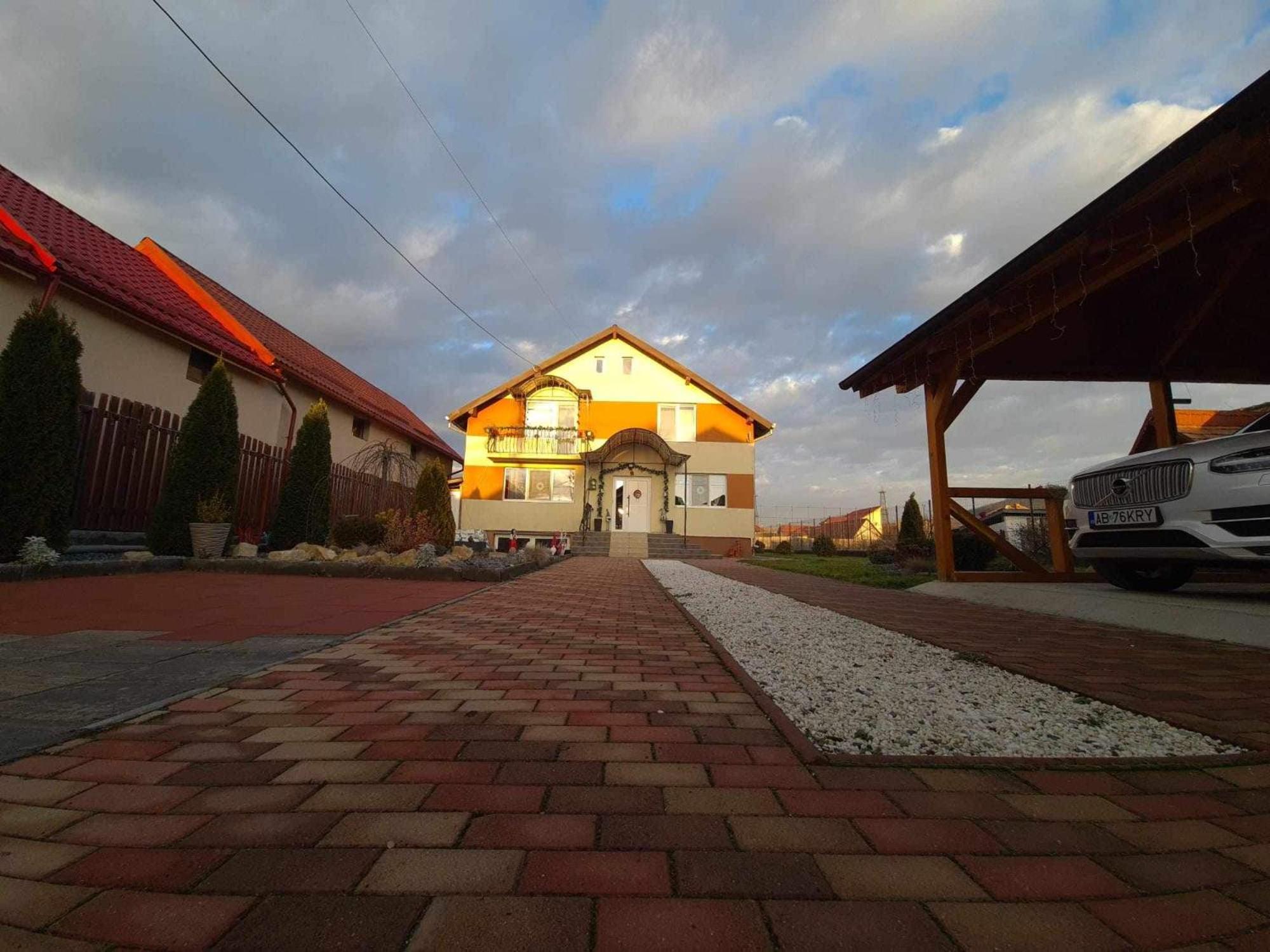 Gold Residence