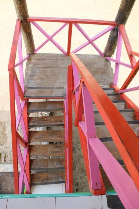 Cabaña en primera línea de playa en San Antero con Aire AC y 5 habitaciones