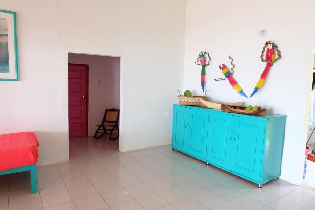 Cabaña en primera línea de playa en San Antero con Aire AC y 5 habitaciones