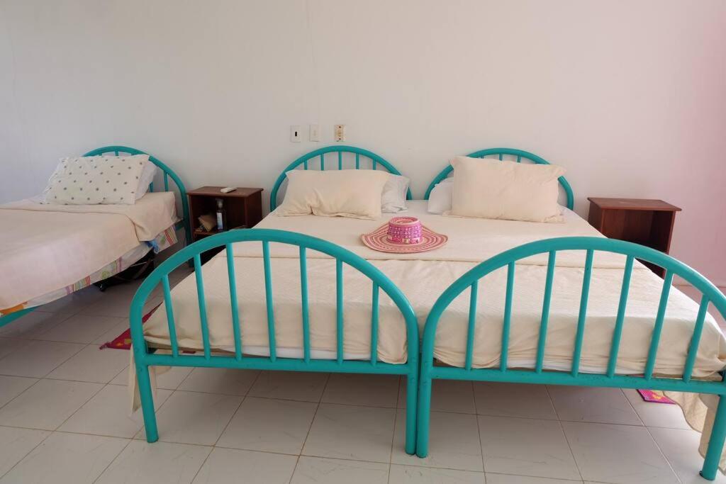 Cabaña en primera línea de playa en San Antero con Aire AC y 5 habitaciones
