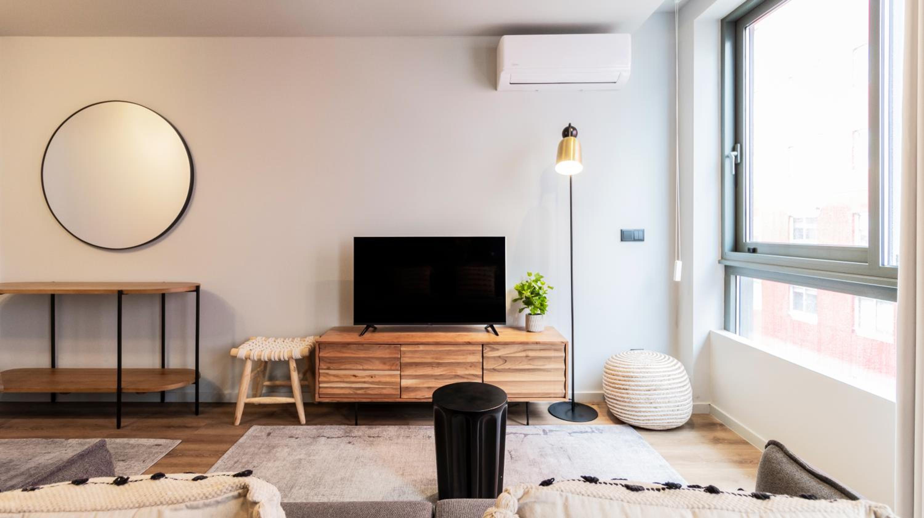 RUAH Apartments by LovelyStay