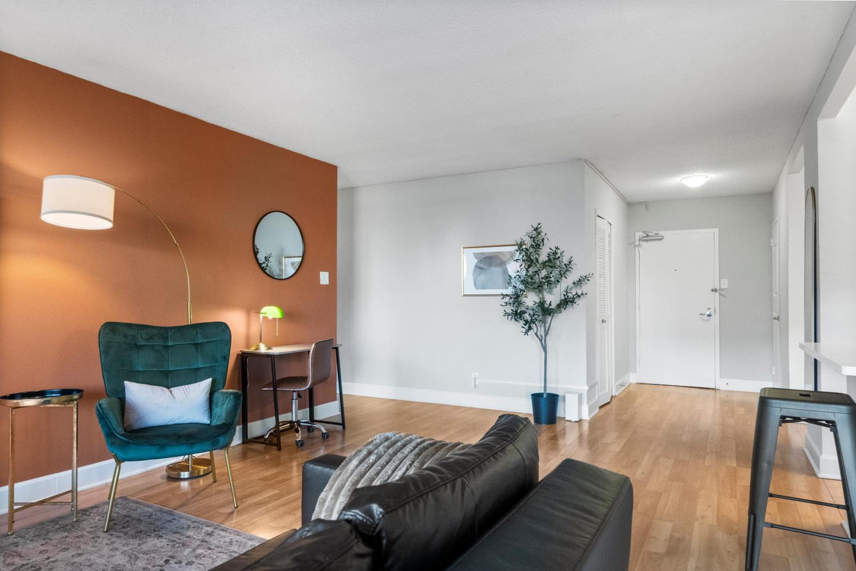 DC Luxury Apartment Near Metro view 4