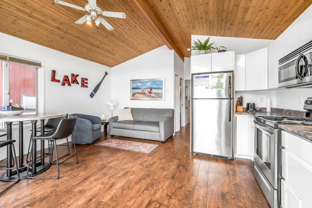 Beautiful Cabin Right next to Lake Okanagan #5