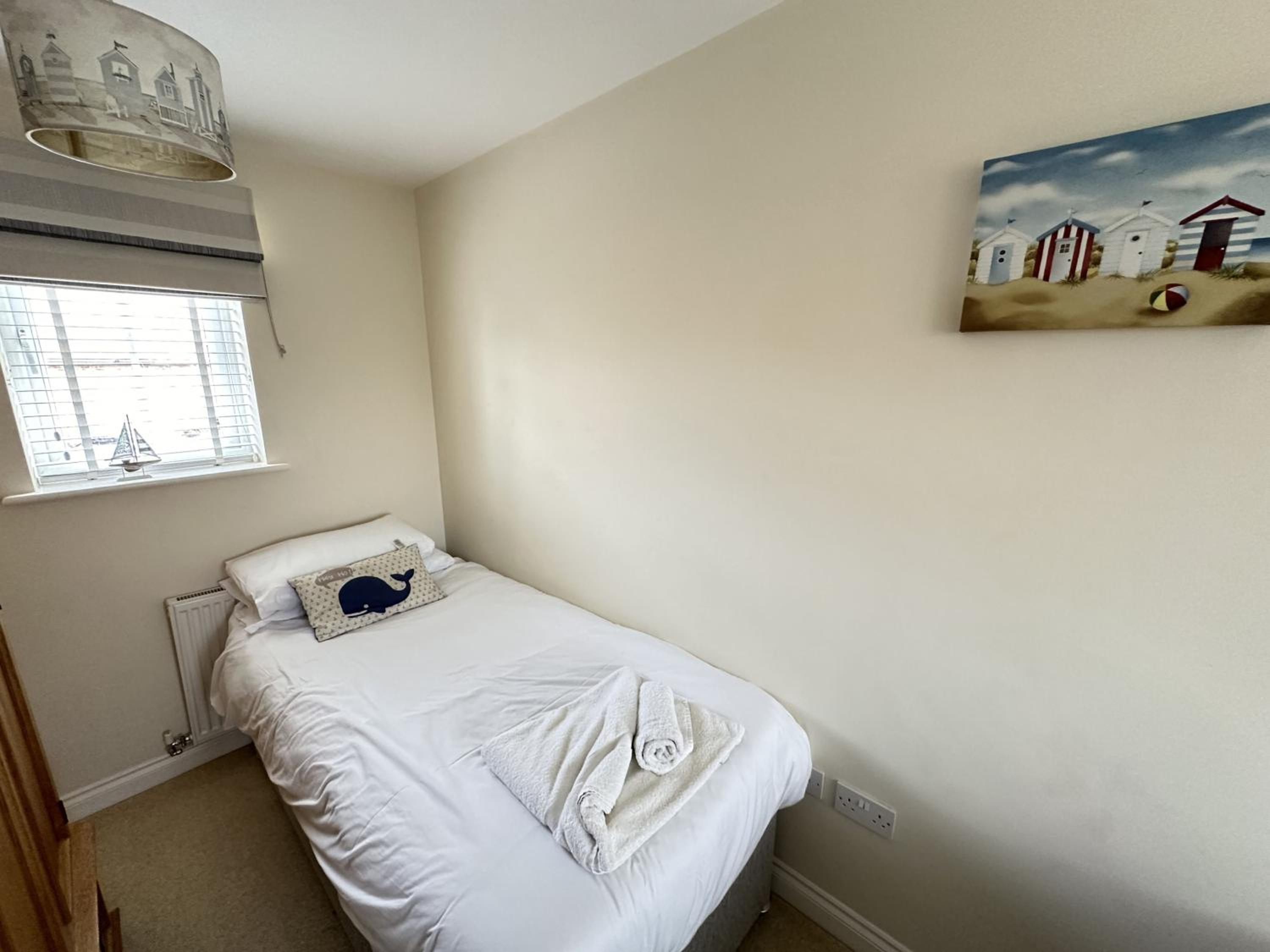 Admirals Cottage - Part of the The Bay Filey Holiday Village with pool, gym and direct beach access, pub, restaurant, tennis and meadows walks