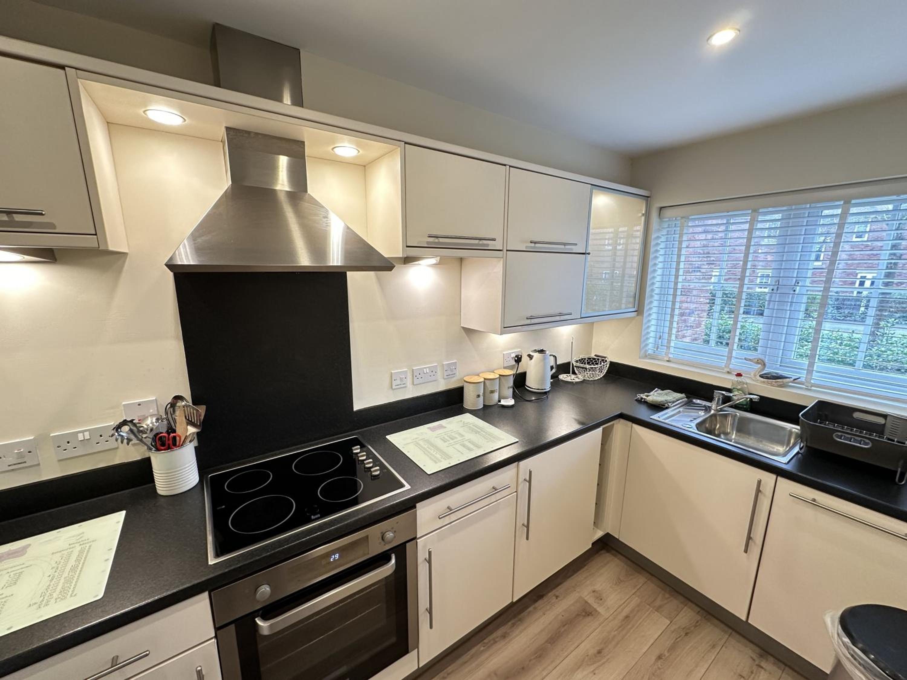 Admirals Cottage - Part of the The Bay Filey Holiday Village with pool, gym and direct beach access, pub, restaurant, tennis and meadows walks