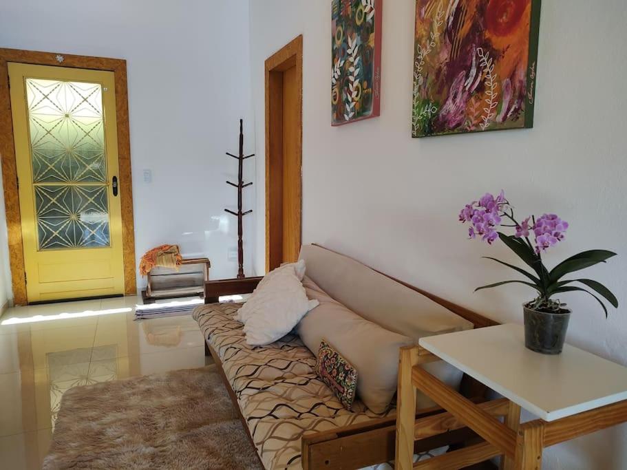 Casa Mohini Refúgio nas montanhas de Teresópolis Quarto com deck rede suspensa lareira cachoeira e piscina