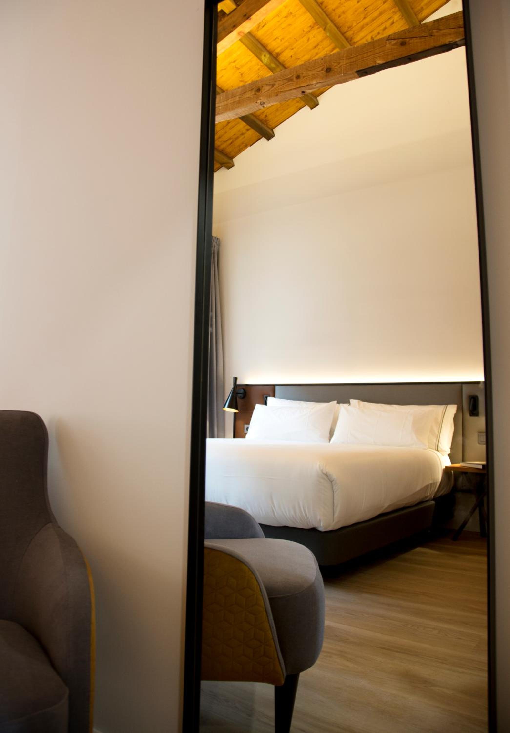 Prisma Suites