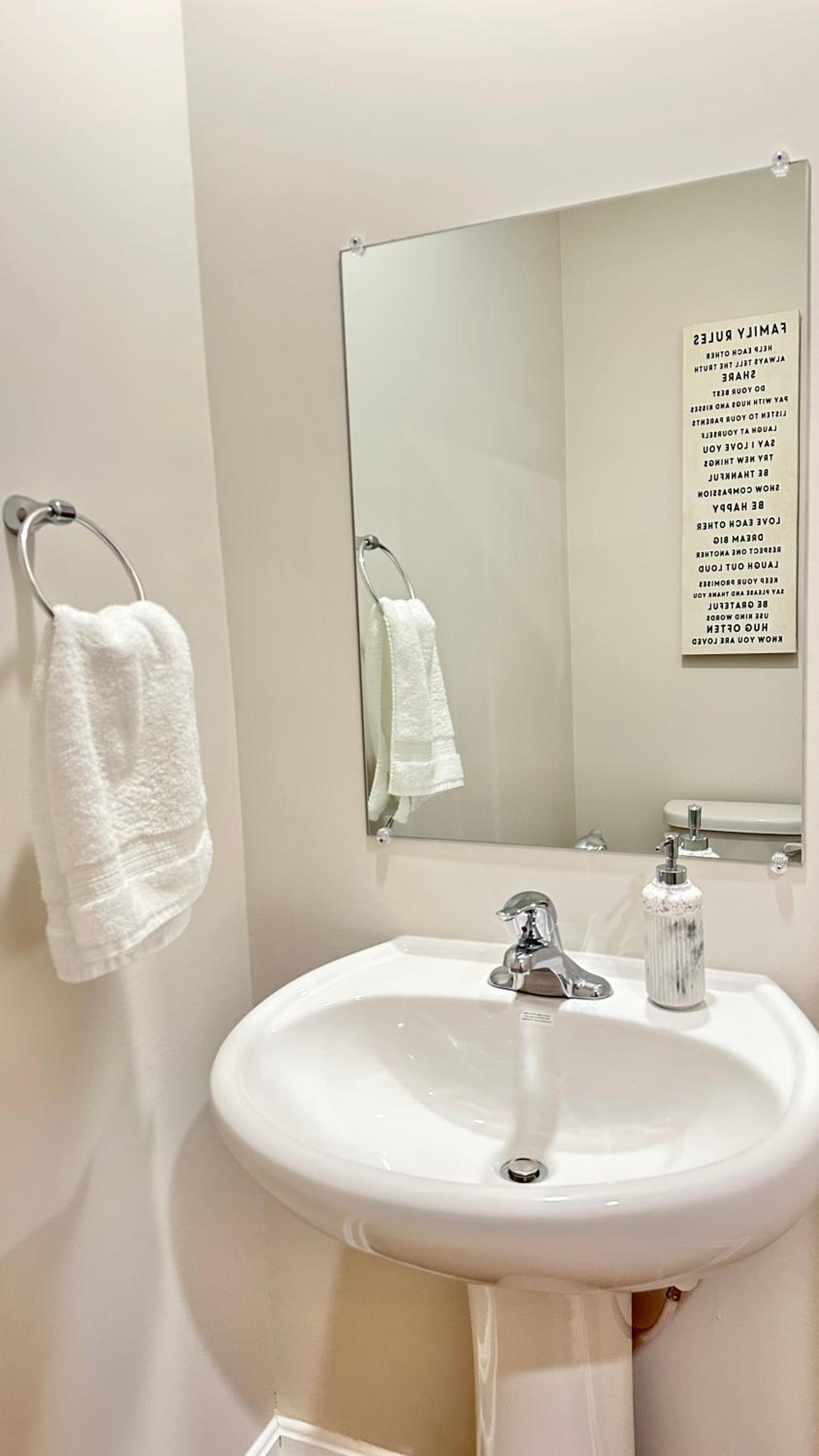 Luray Caverns New Townhome with 3 bedrooms with 1500sqft view 5