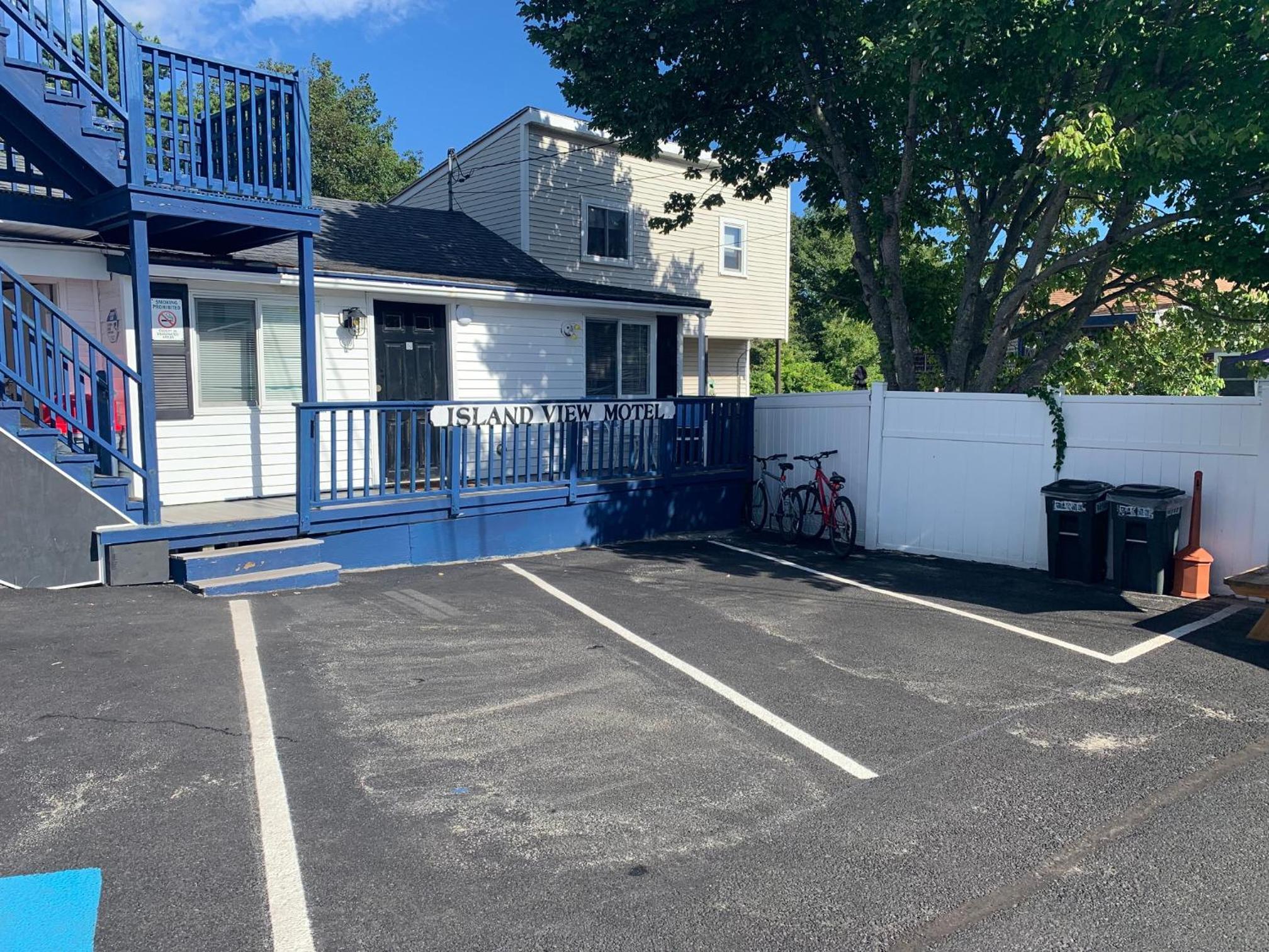Island View Motel, photo 32