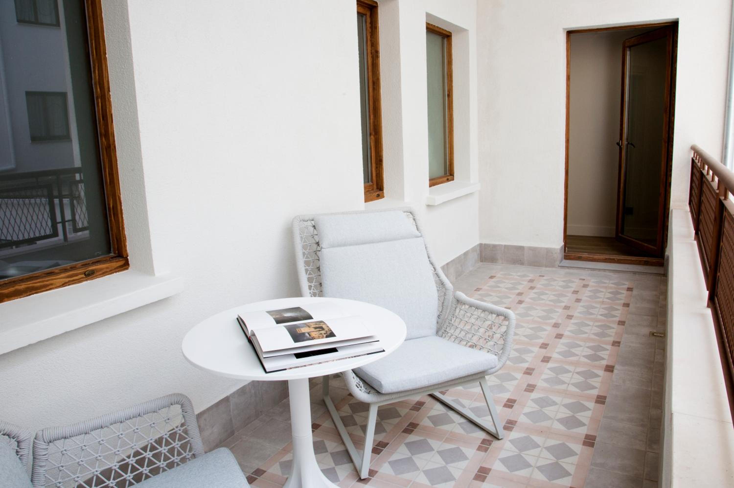 Prisma Suites