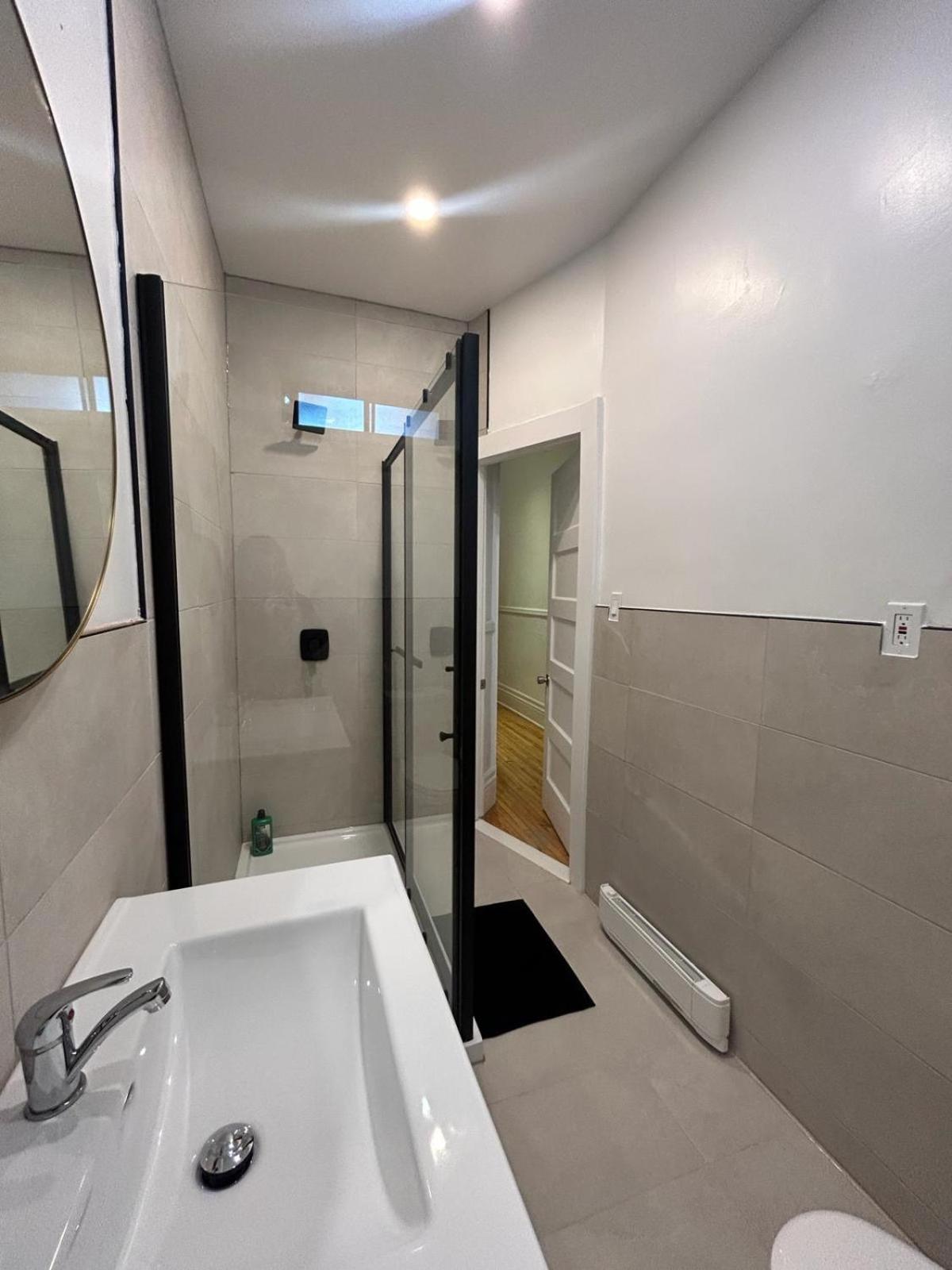 Montreal Vacations - Chic haven Downtown MTL - Property Image 9