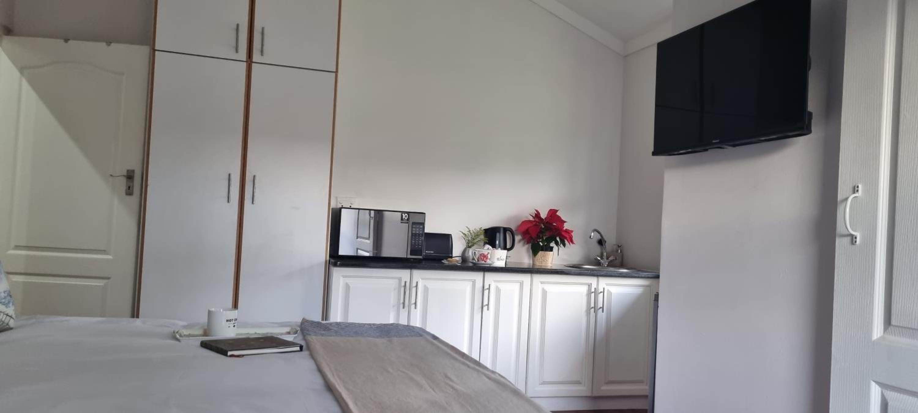 Three Little Birds Guesthouse
