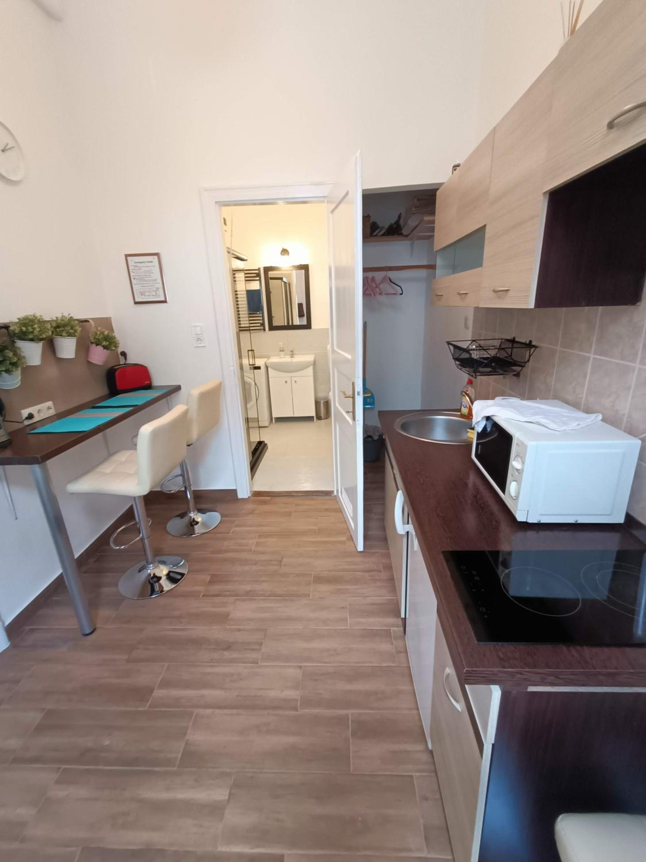 Sunshine flat at the BLAHA
